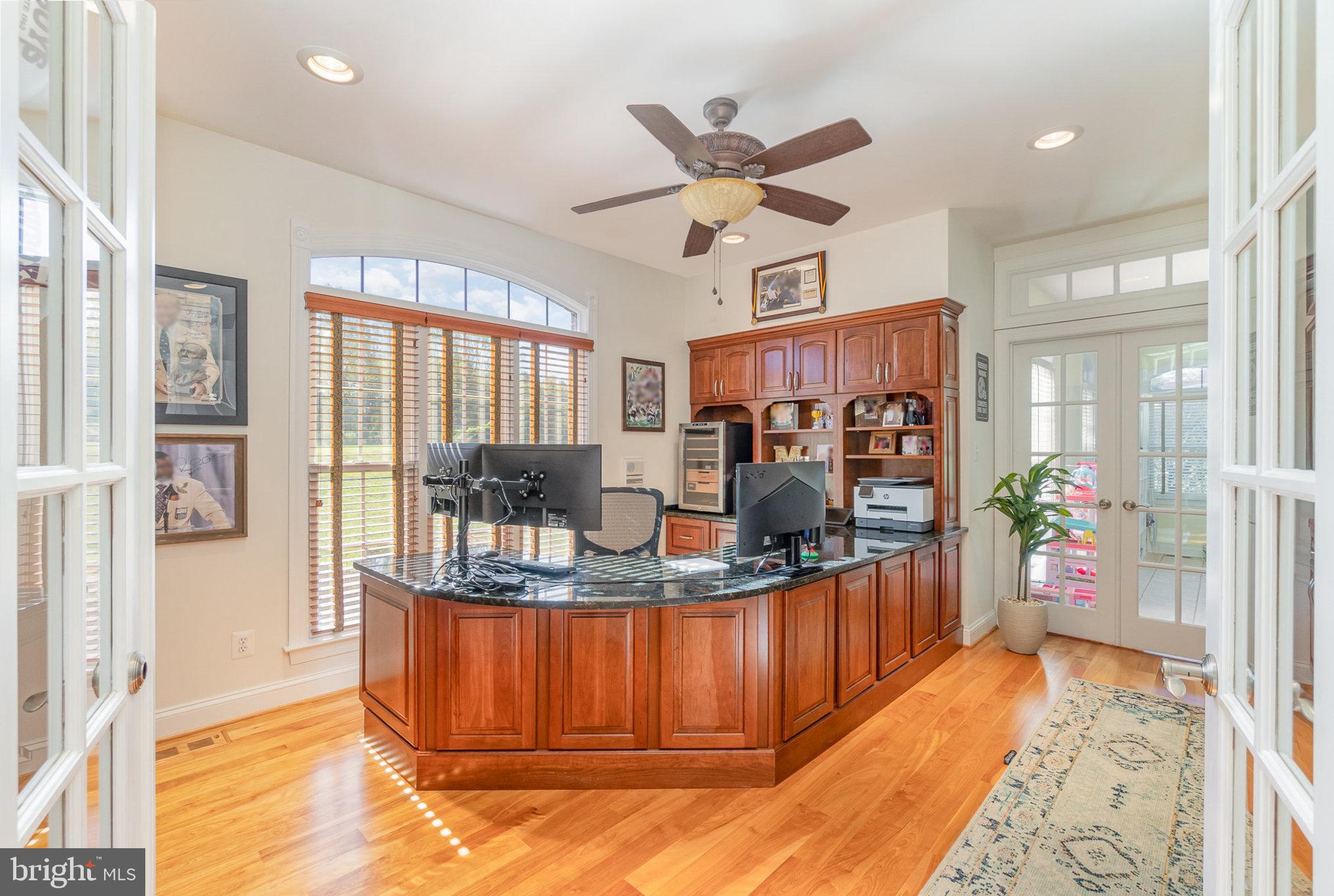 REGENTS RIDGE - Residential