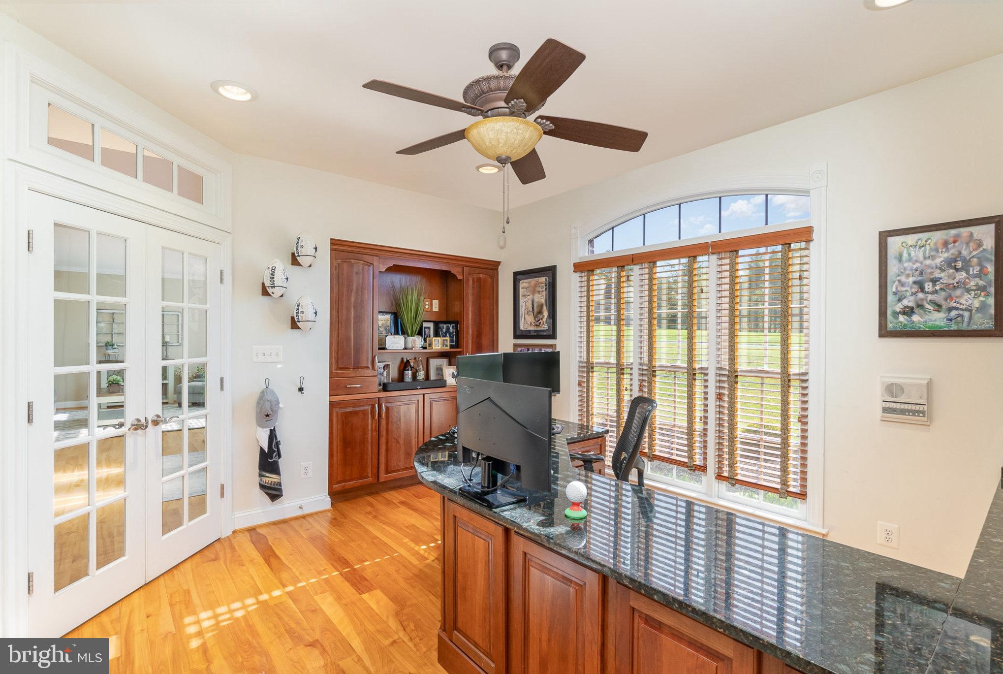 REGENTS RIDGE - Residential