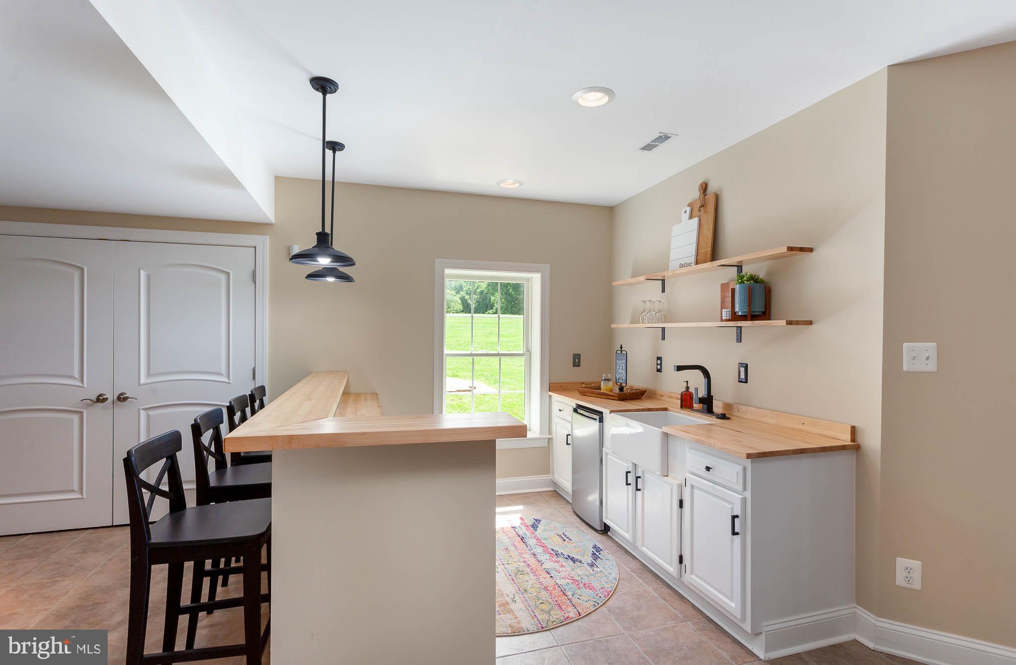 REGENTS RIDGE - Residential