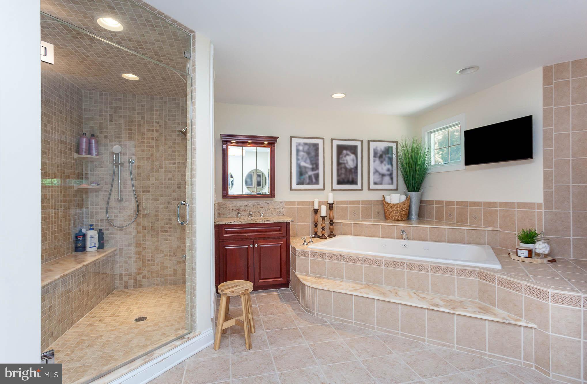 REGENTS RIDGE - Residential