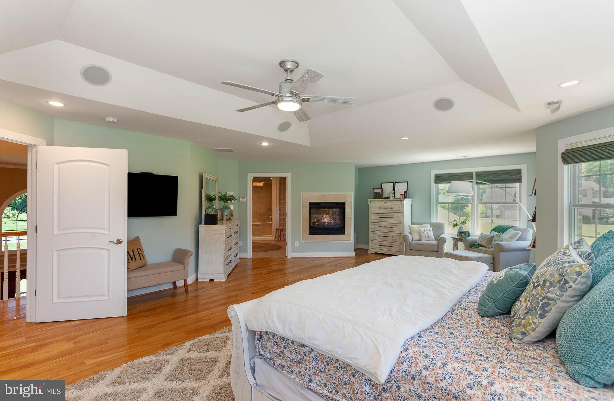 REGENTS RIDGE - Residential