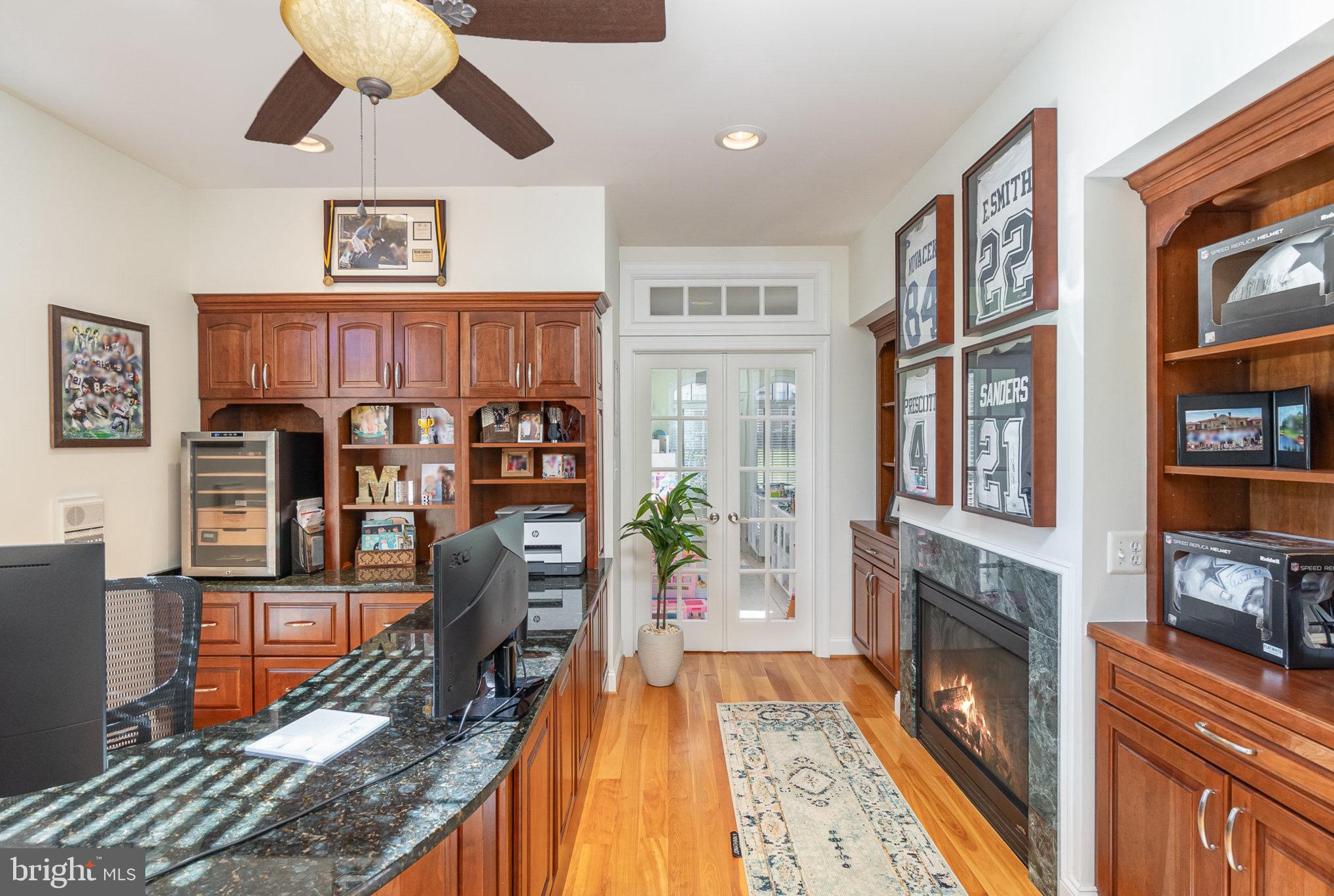 REGENTS RIDGE - Residential