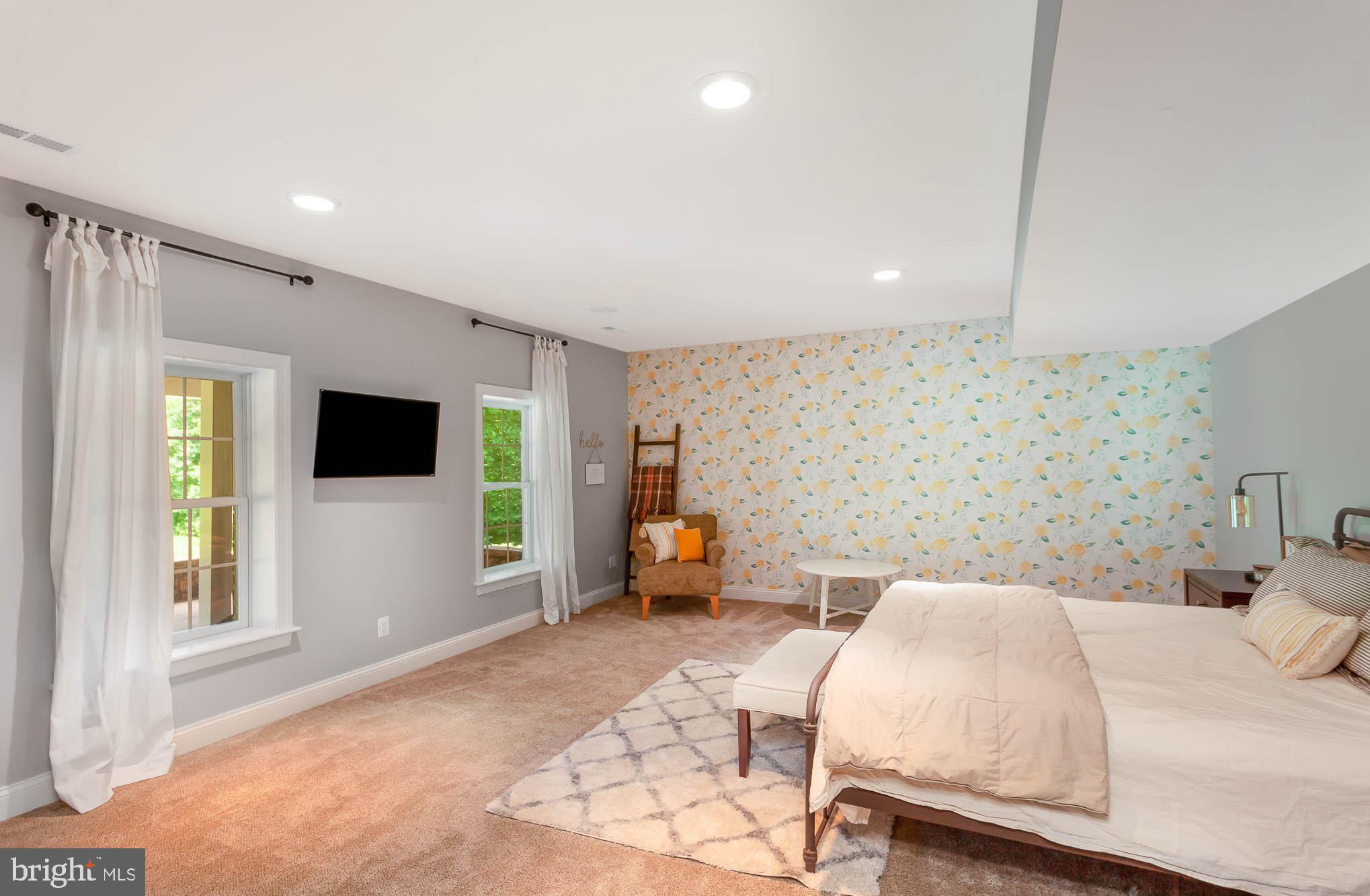 REGENTS RIDGE - Residential