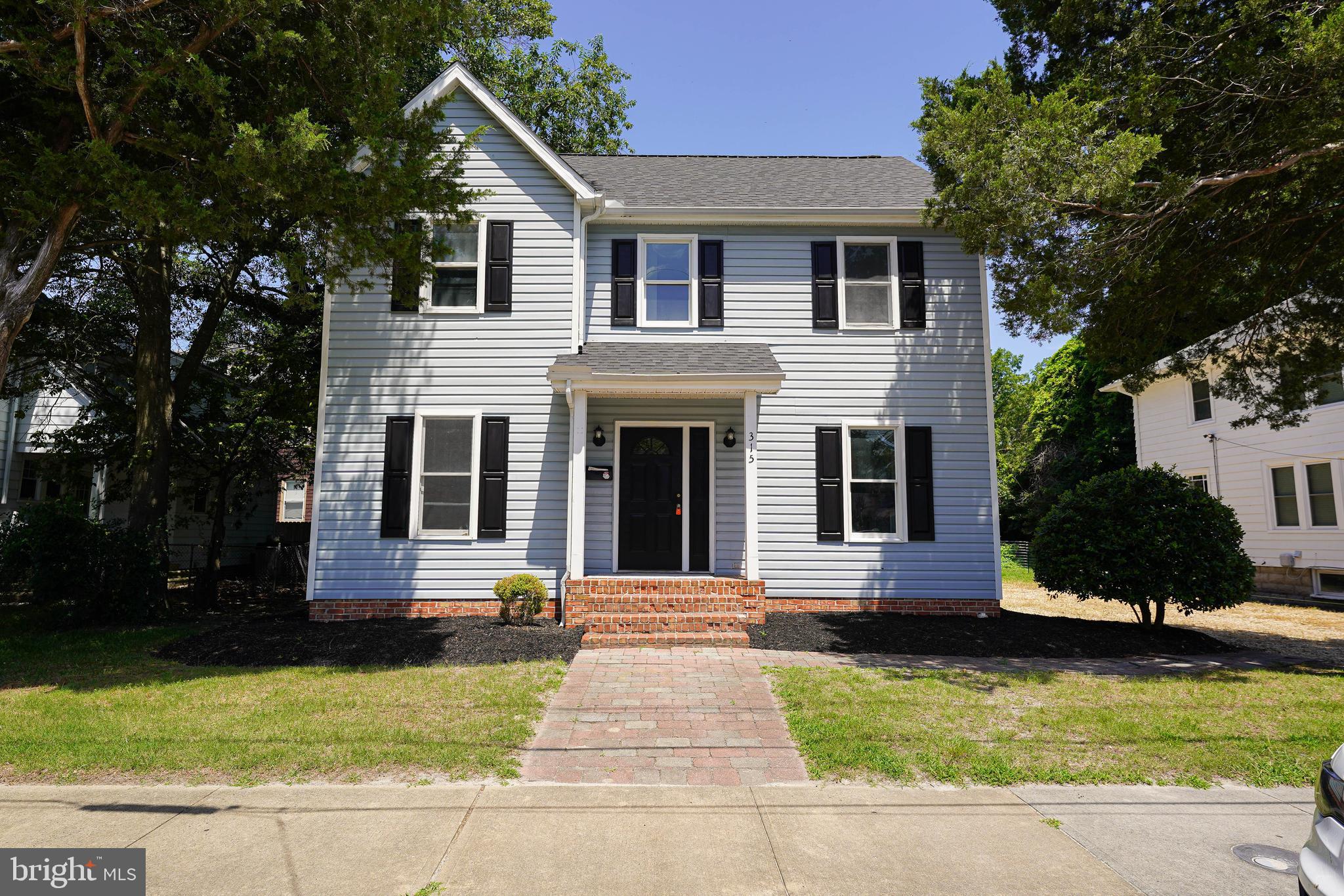 CAMDEN AVE. - Residential