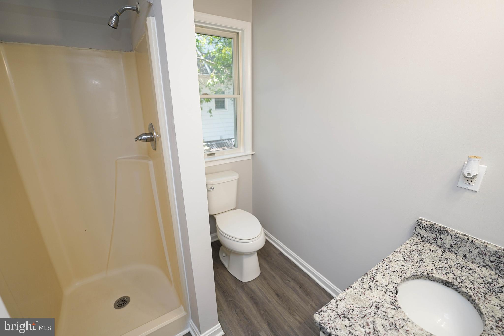 CAMDEN AVE. - Residential