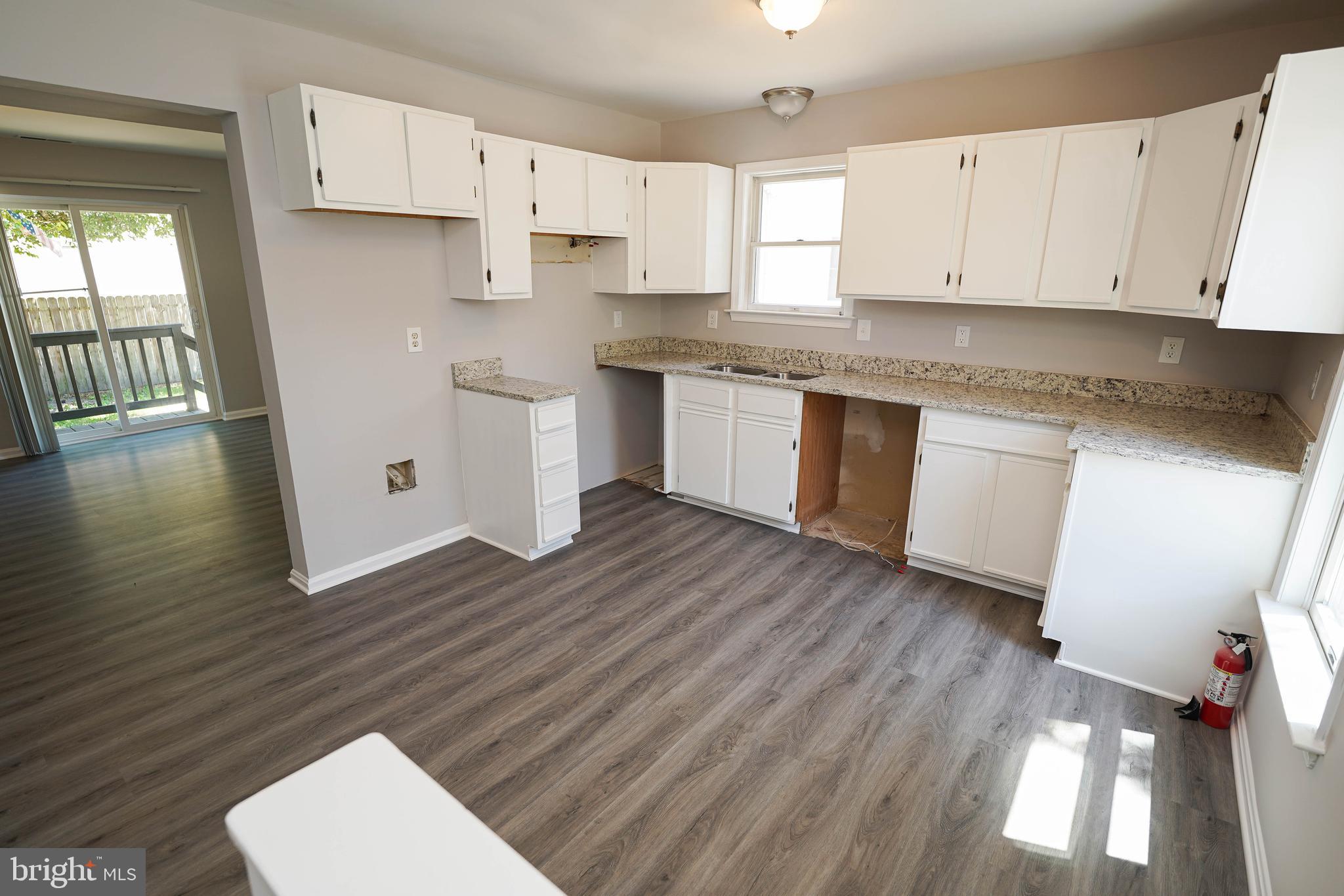 CAMDEN AVE. - Residential