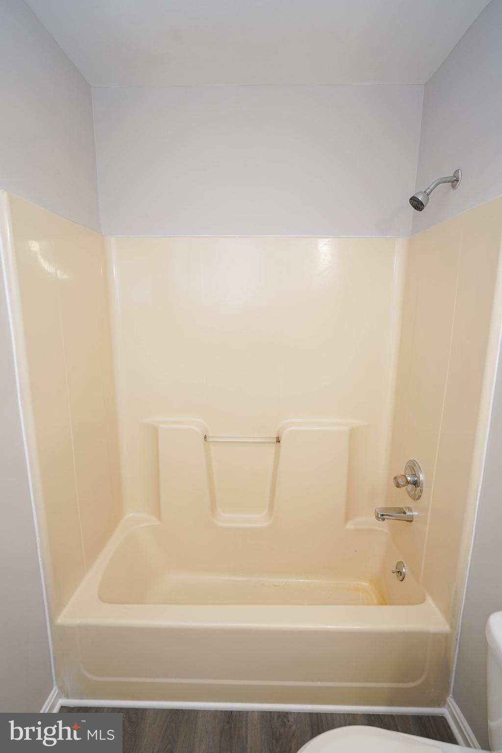 CAMDEN AVE. - Residential