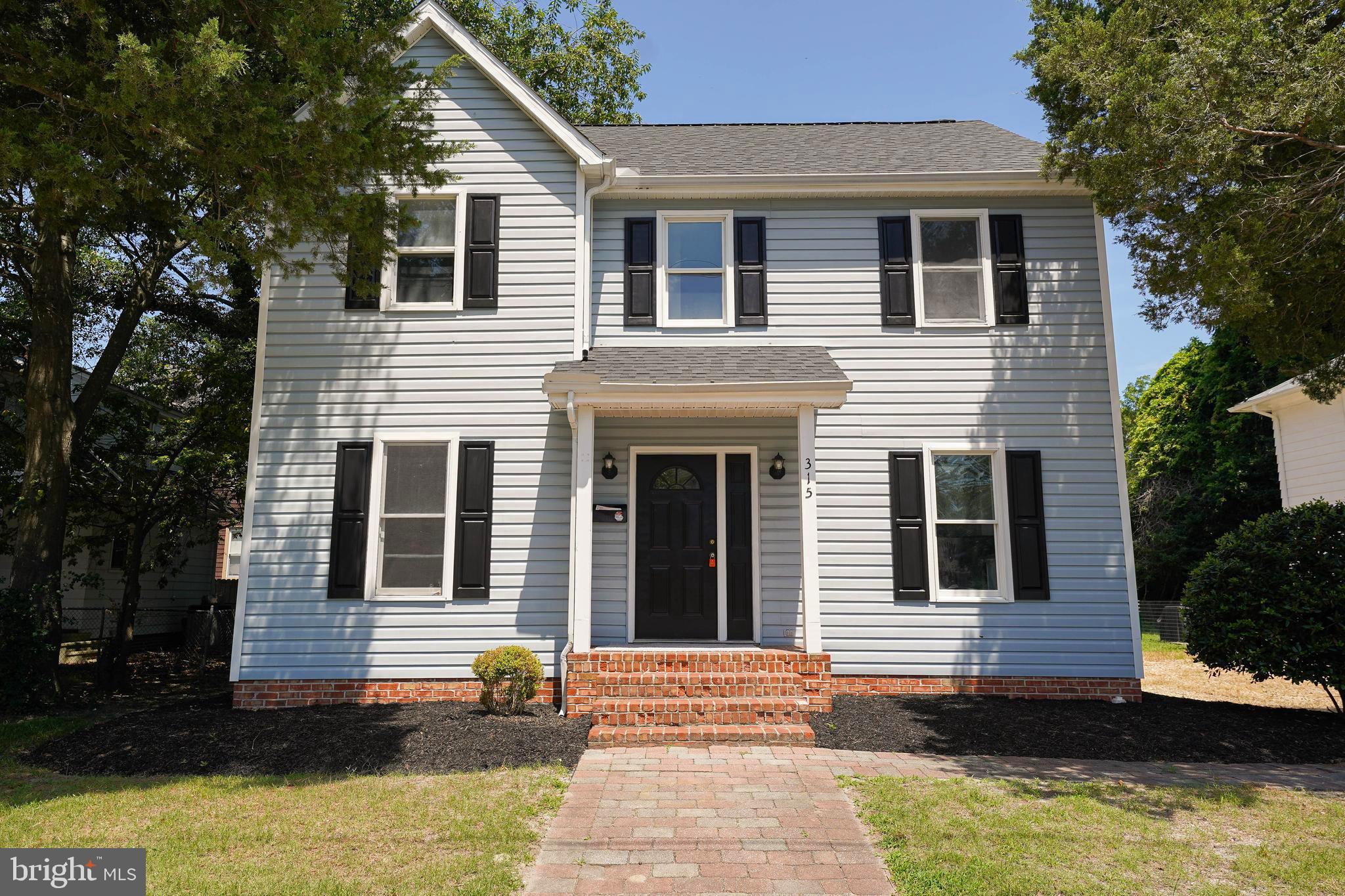 CAMDEN AVE. - Residential