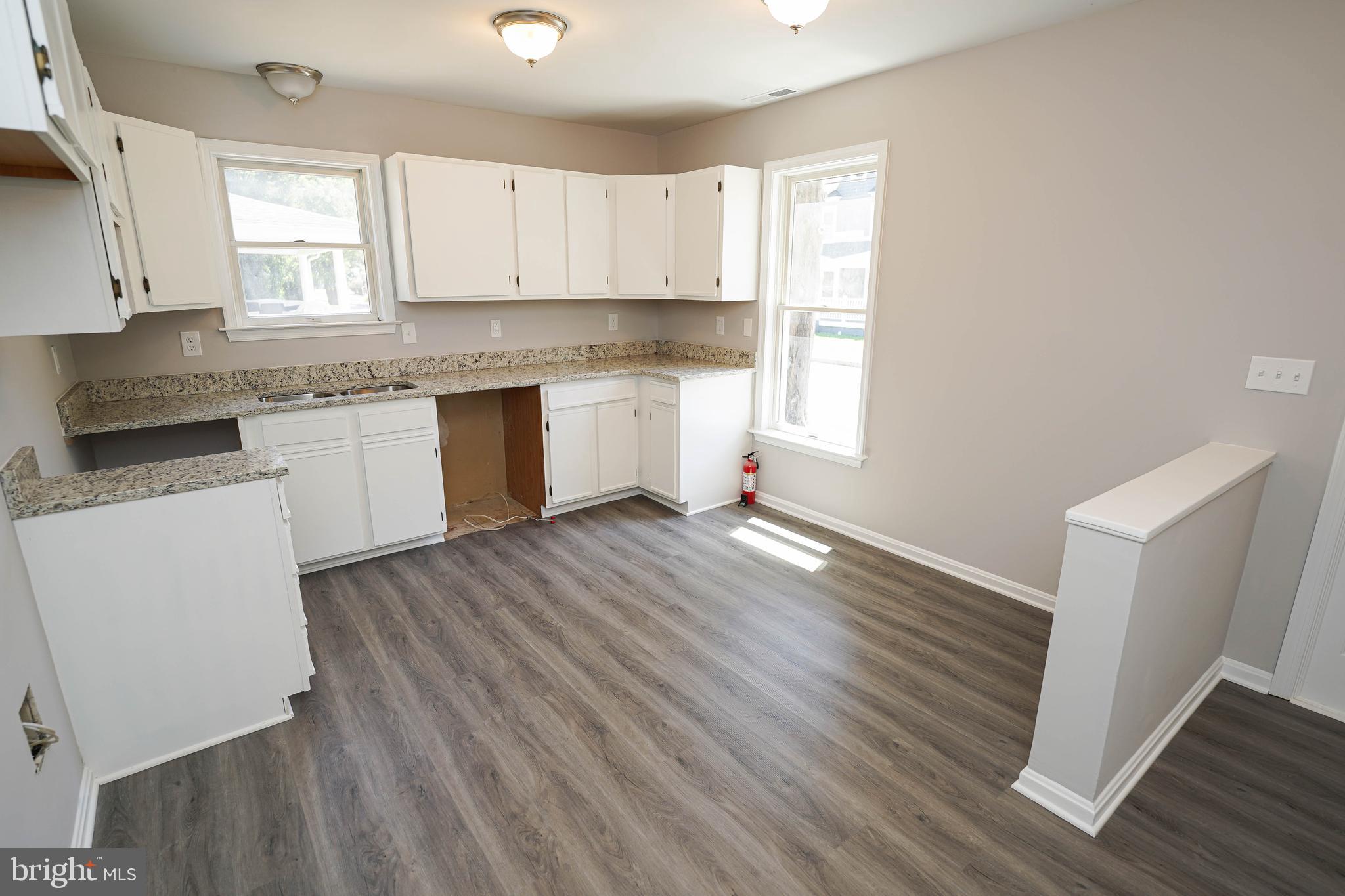 CAMDEN AVE. - Residential