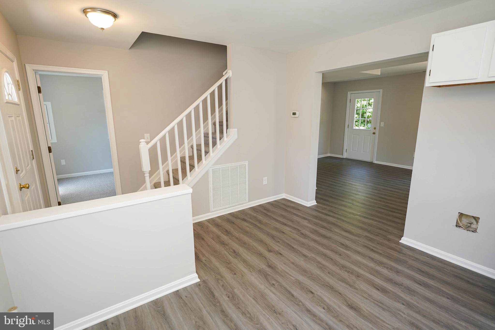 CAMDEN AVE. - Residential