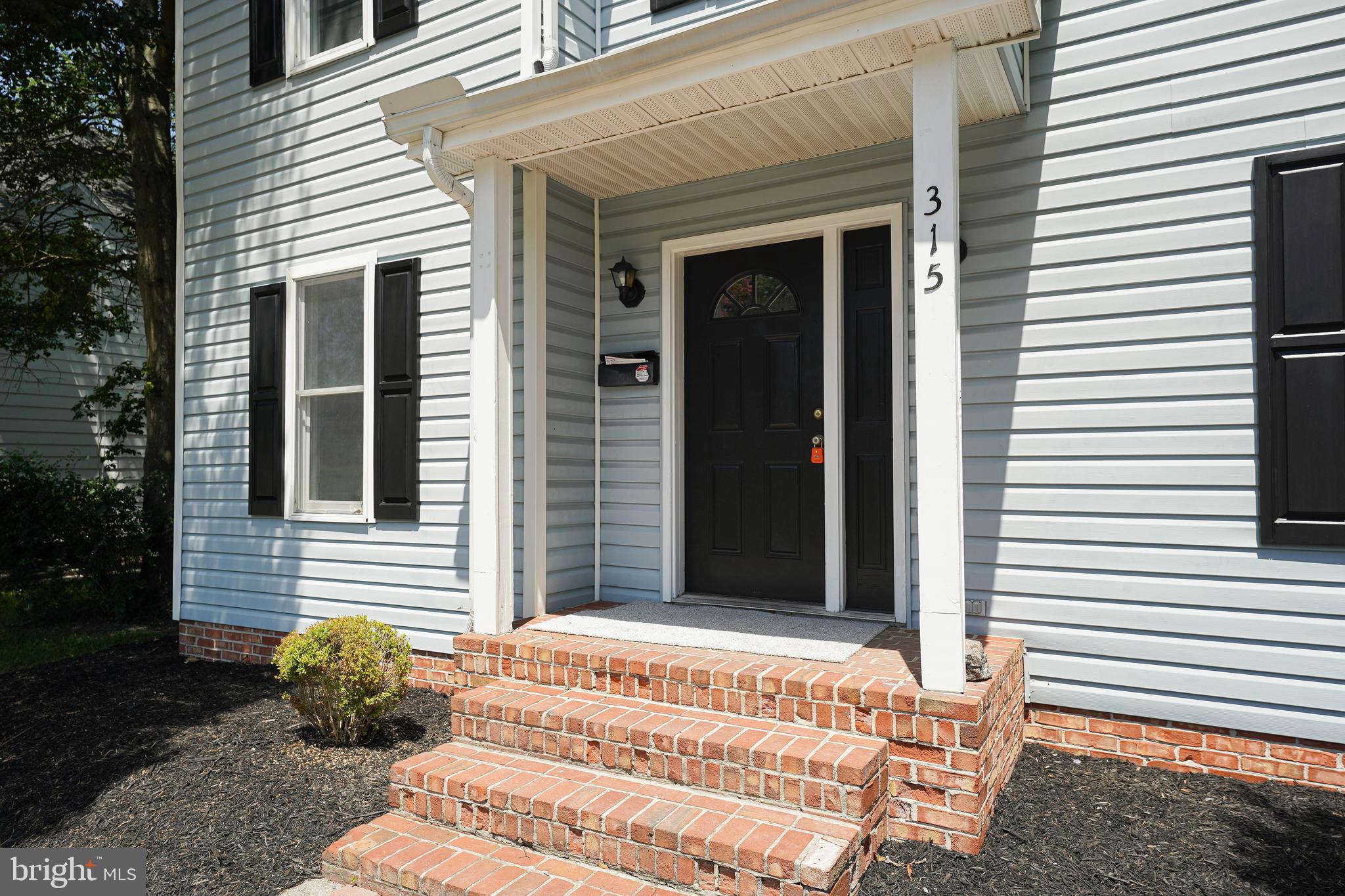 CAMDEN AVE. - Residential