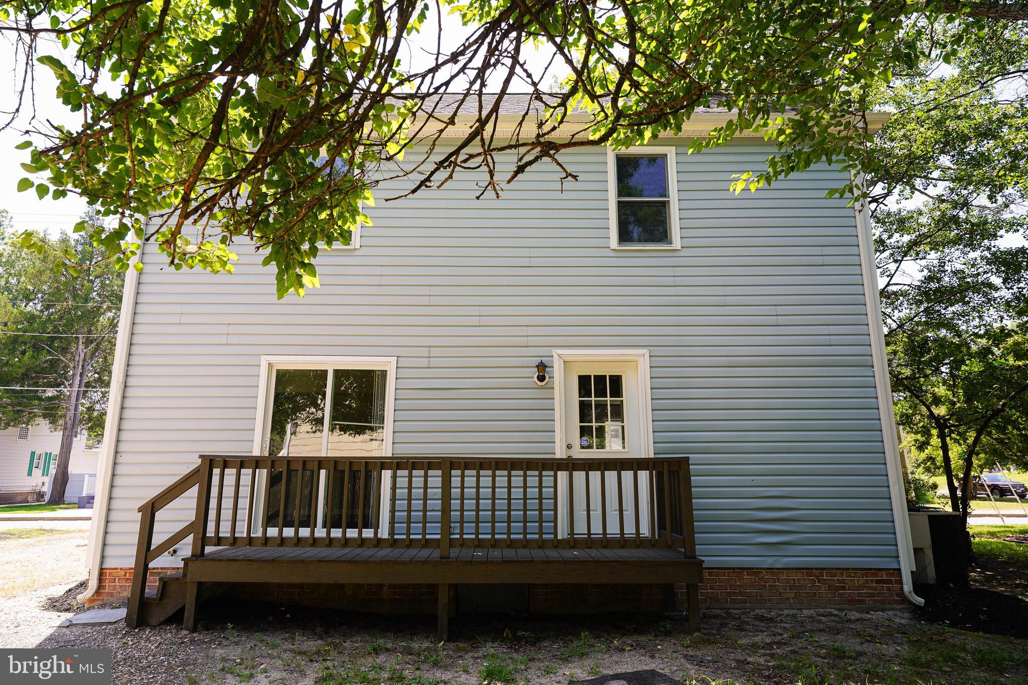 CAMDEN AVE. - Residential