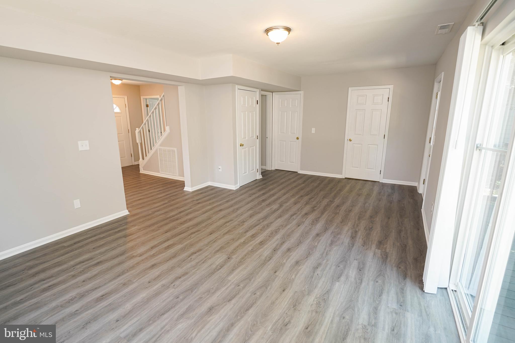 CAMDEN AVE. - Residential