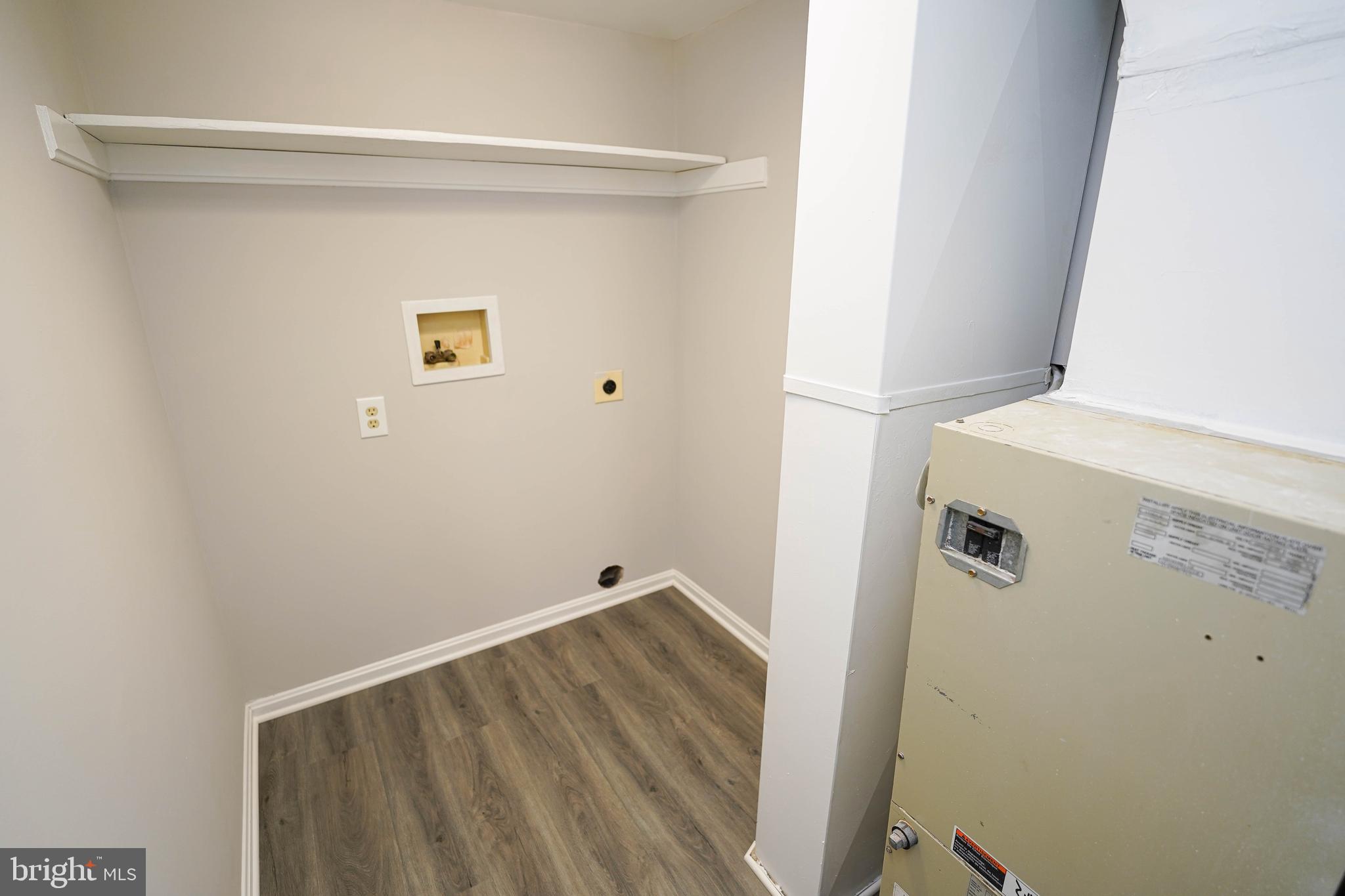 CAMDEN AVE. - Residential