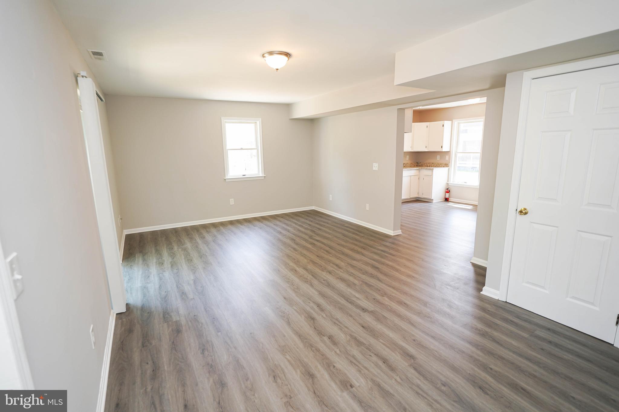 CAMDEN AVE. - Residential