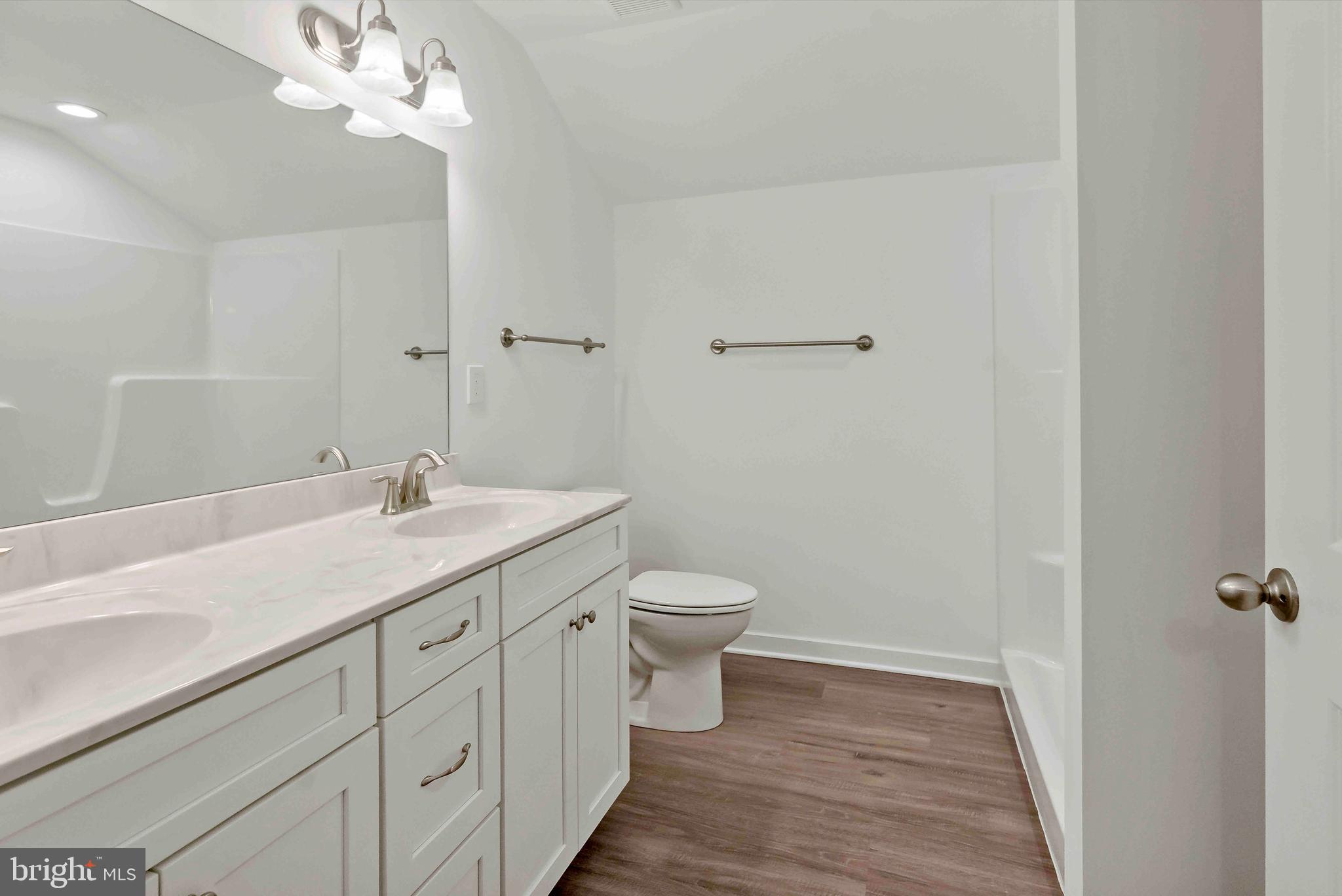 CARDINAL POINTE - Residential