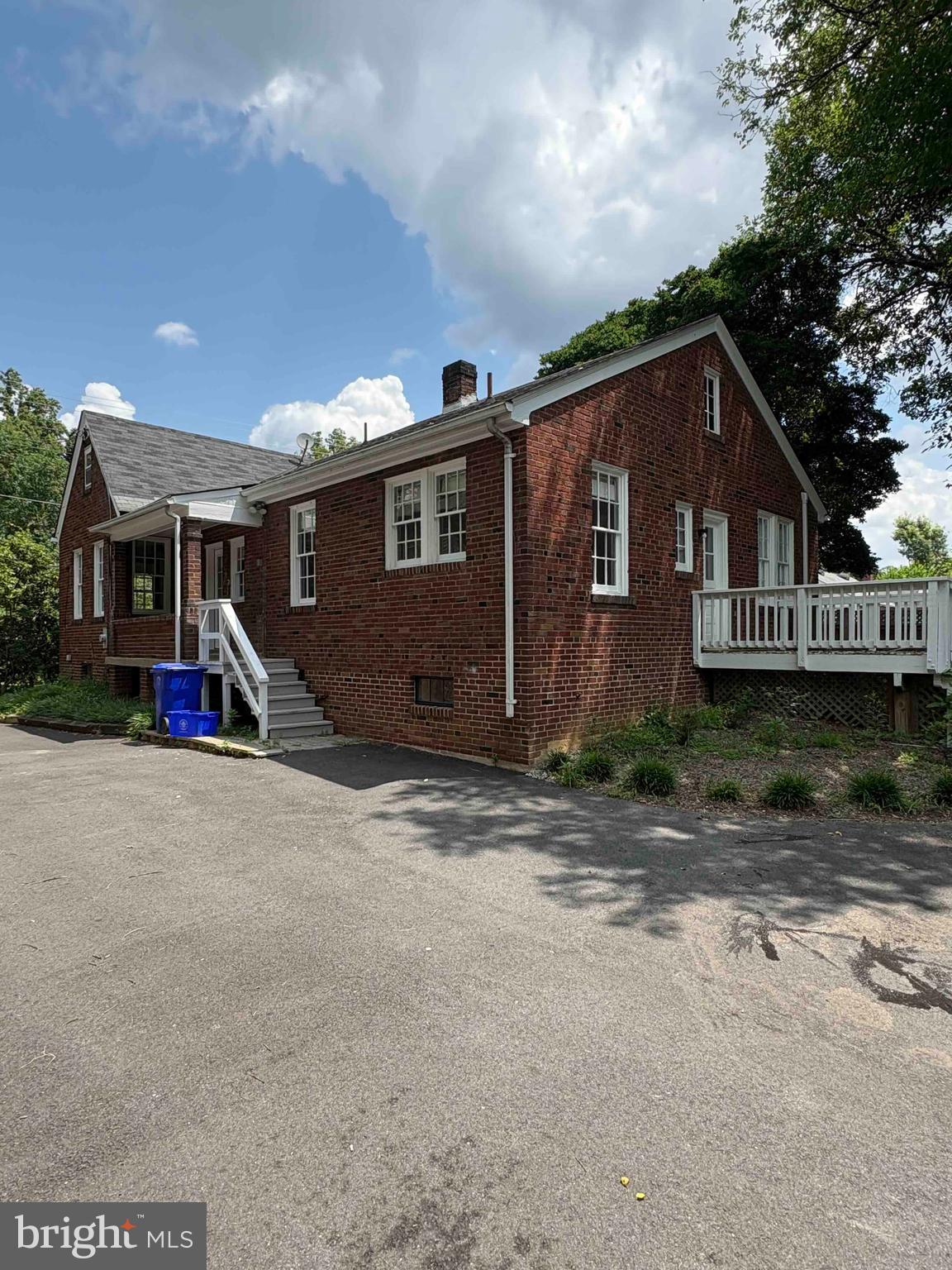 GARRETT PARK - Residential Lease