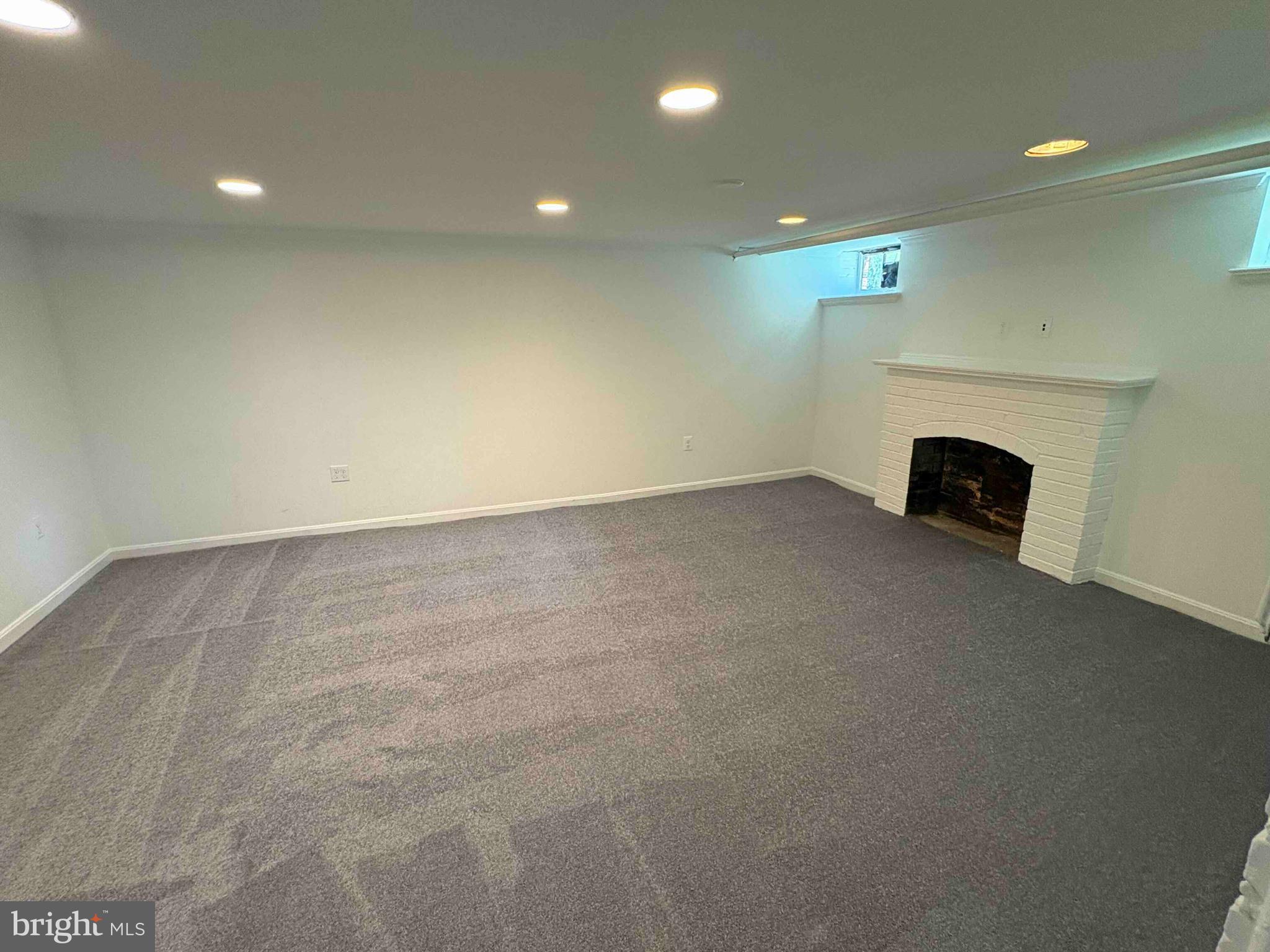 GARRETT PARK - Residential Lease