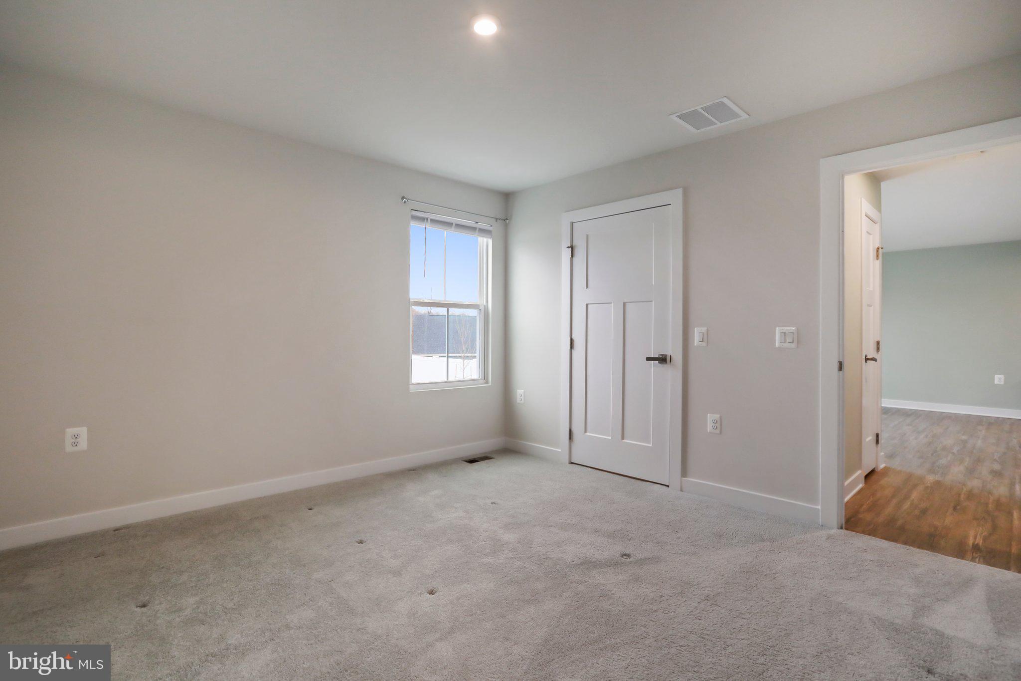 THE LAKES AT MARTINSBURG - Residential