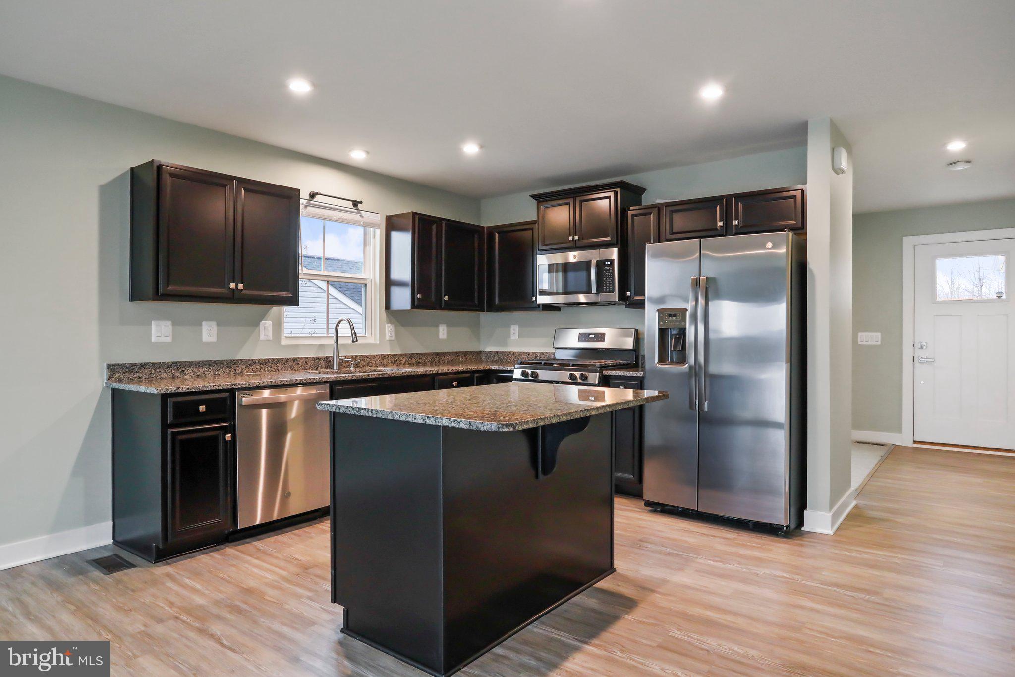 THE LAKES AT MARTINSBURG - Residential