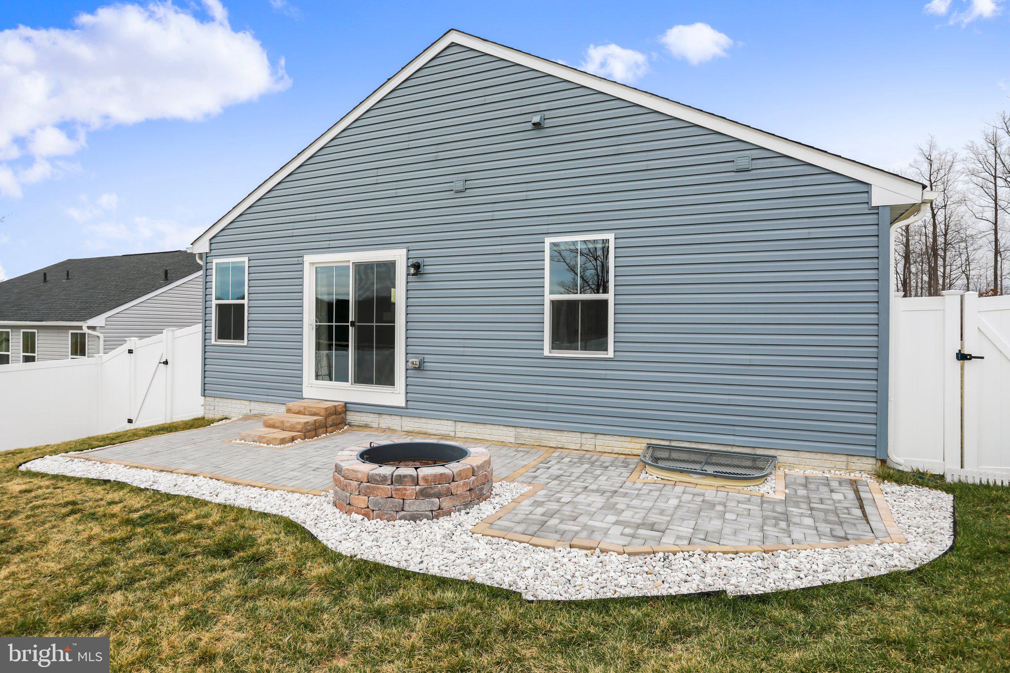 THE LAKES AT MARTINSBURG - Residential