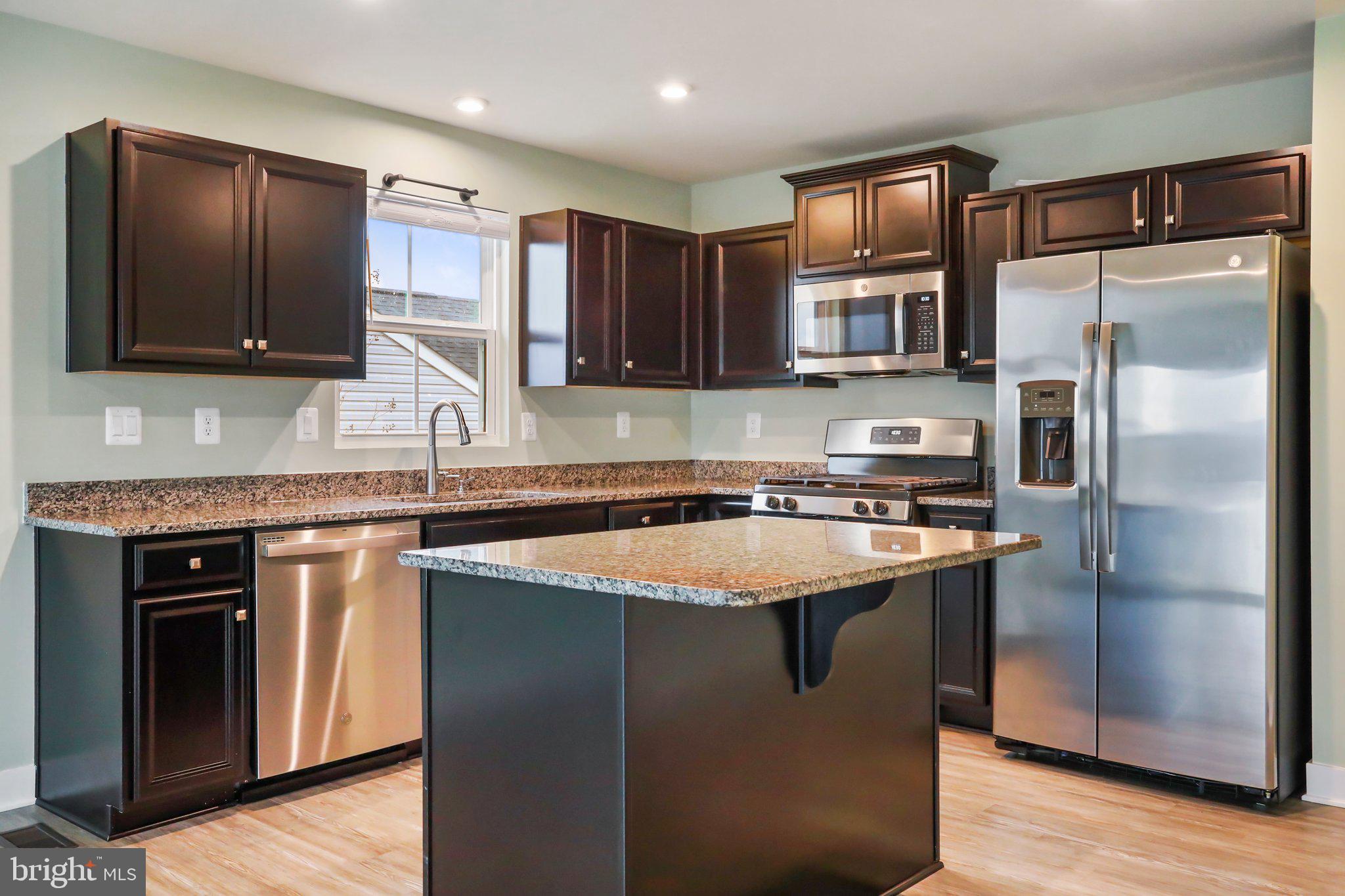 THE LAKES AT MARTINSBURG - Residential