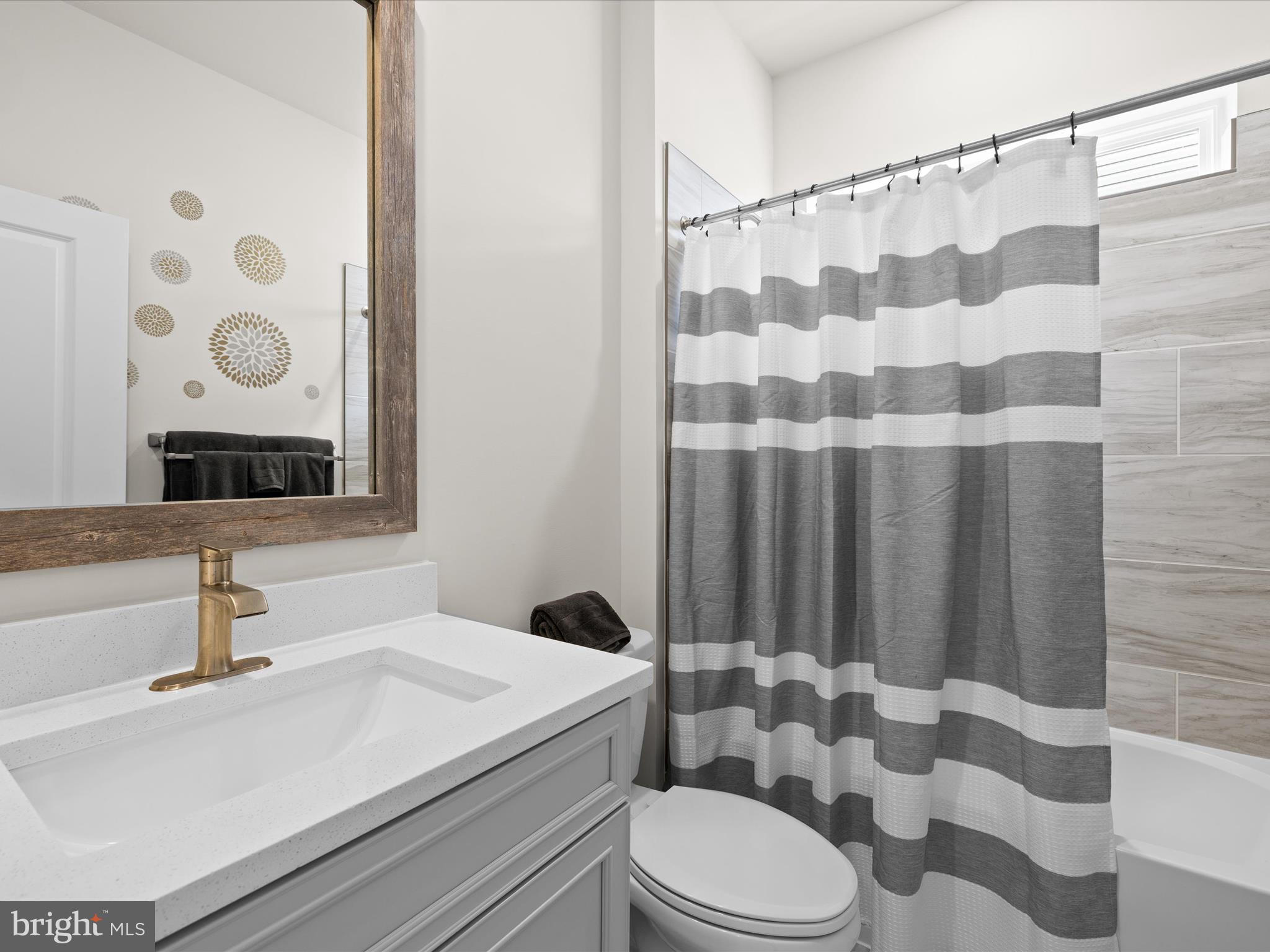 PLANTATION LAKES - Residential