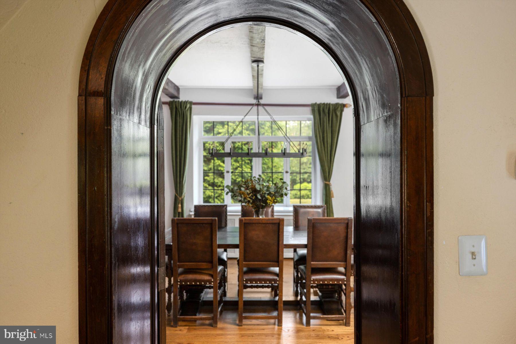 CHESTNUT HILL - Residential