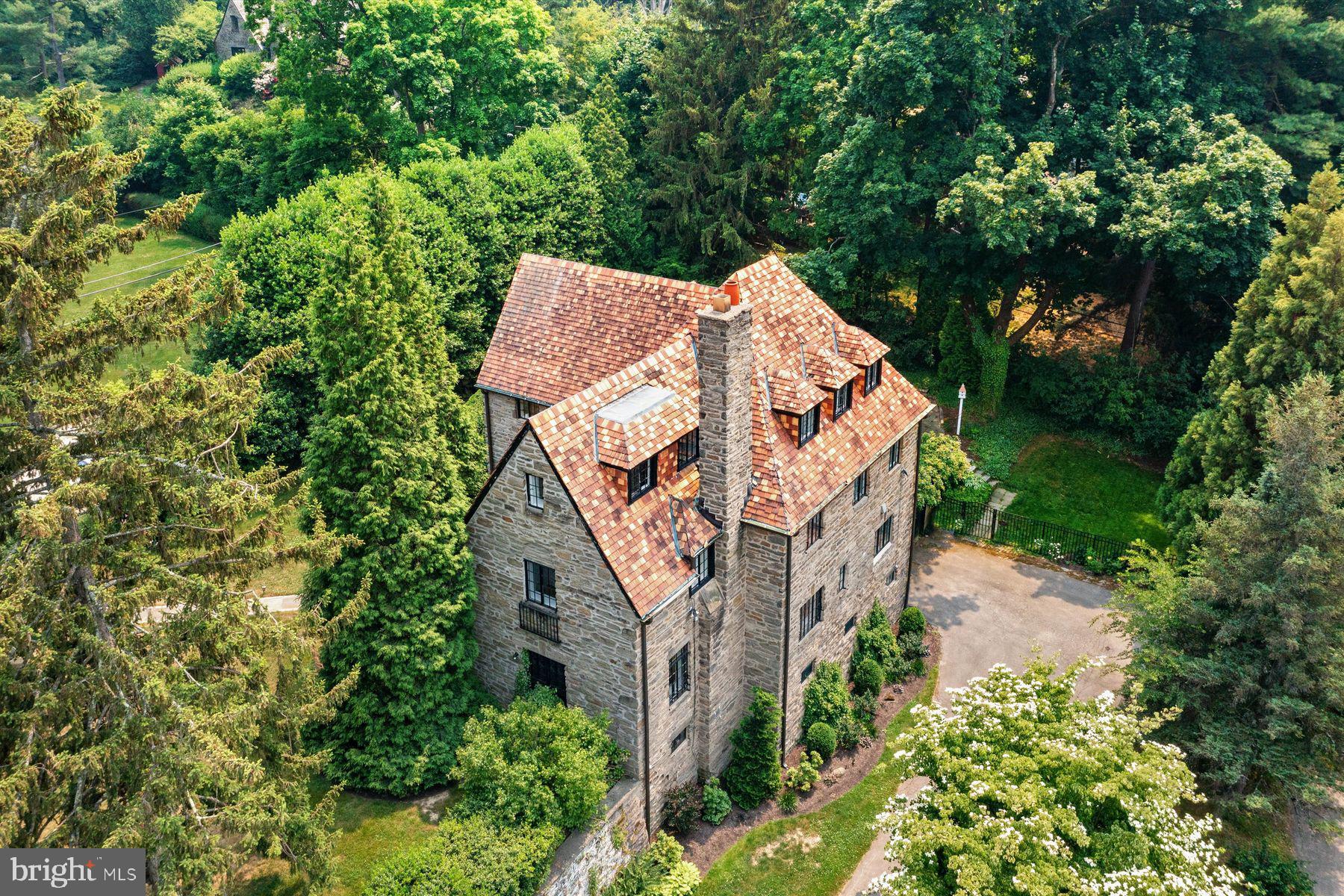 CHESTNUT HILL - Residential