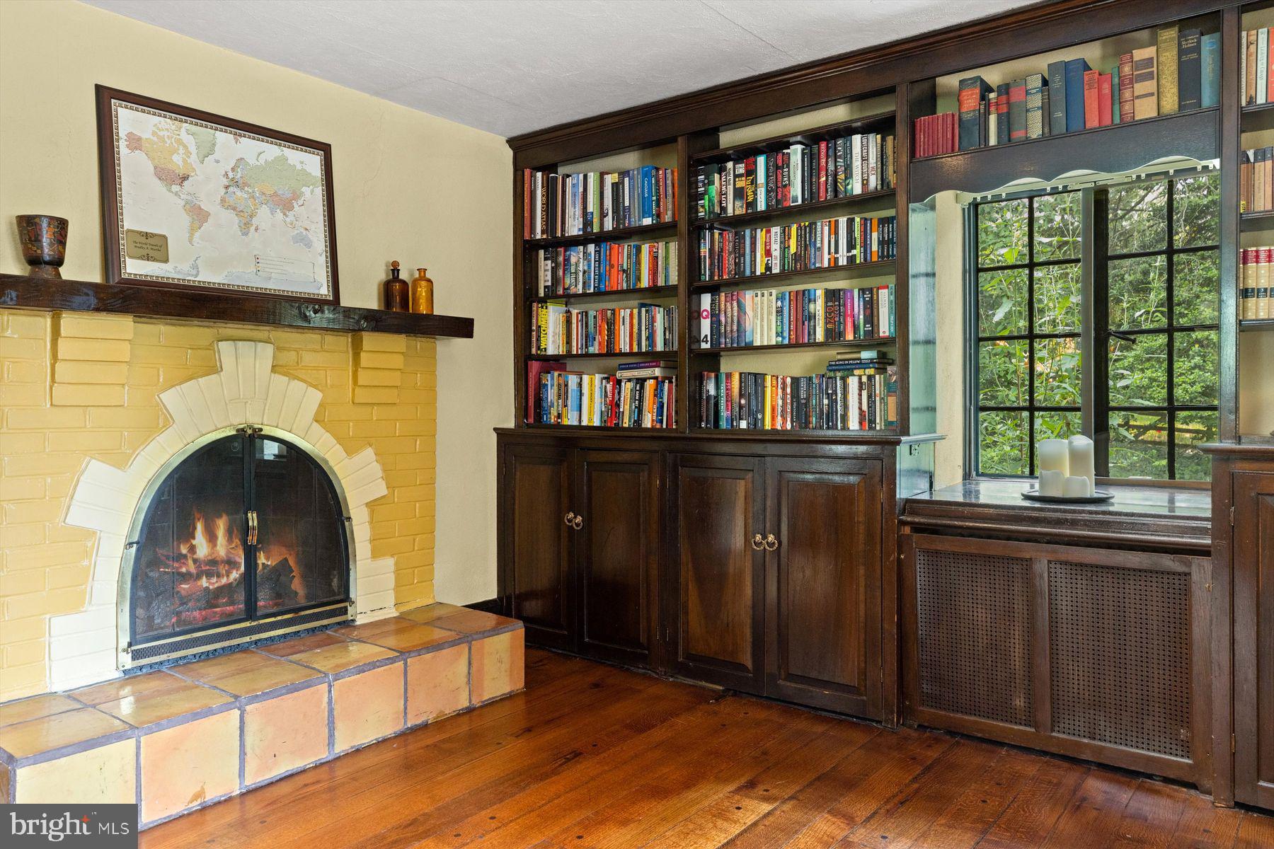 CHESTNUT HILL - Residential