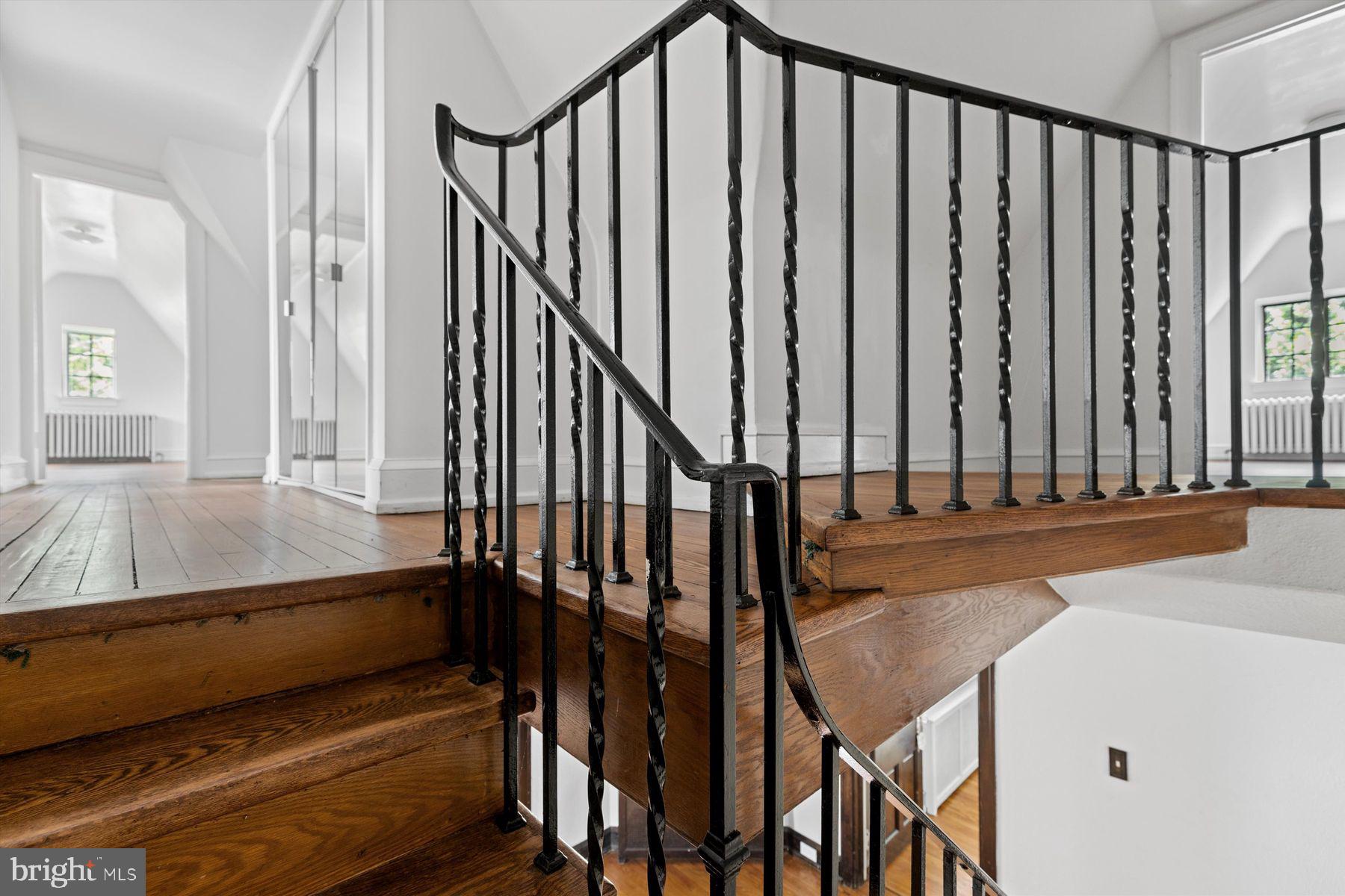 CHESTNUT HILL - Residential