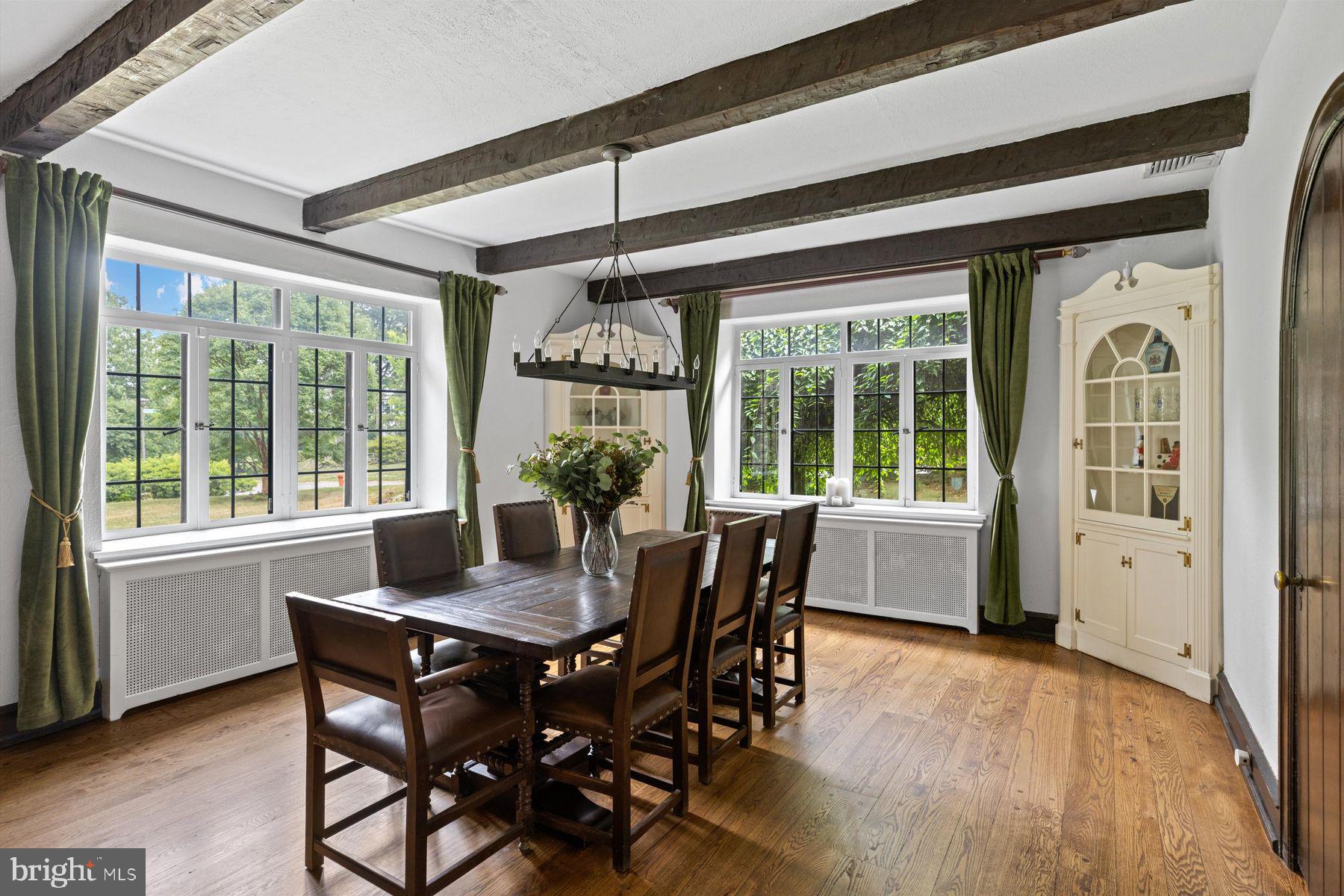 CHESTNUT HILL - Residential