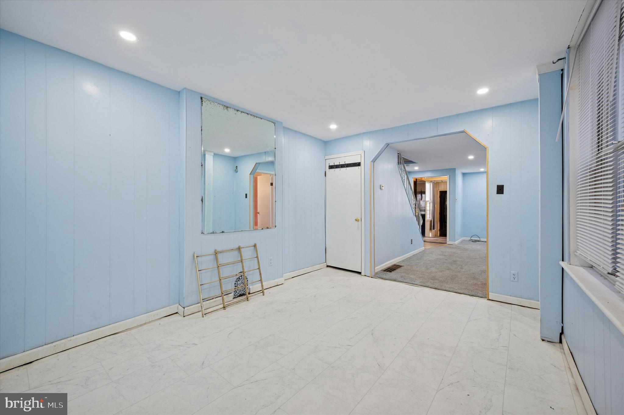 STRAWBERRY MANSION - Residential