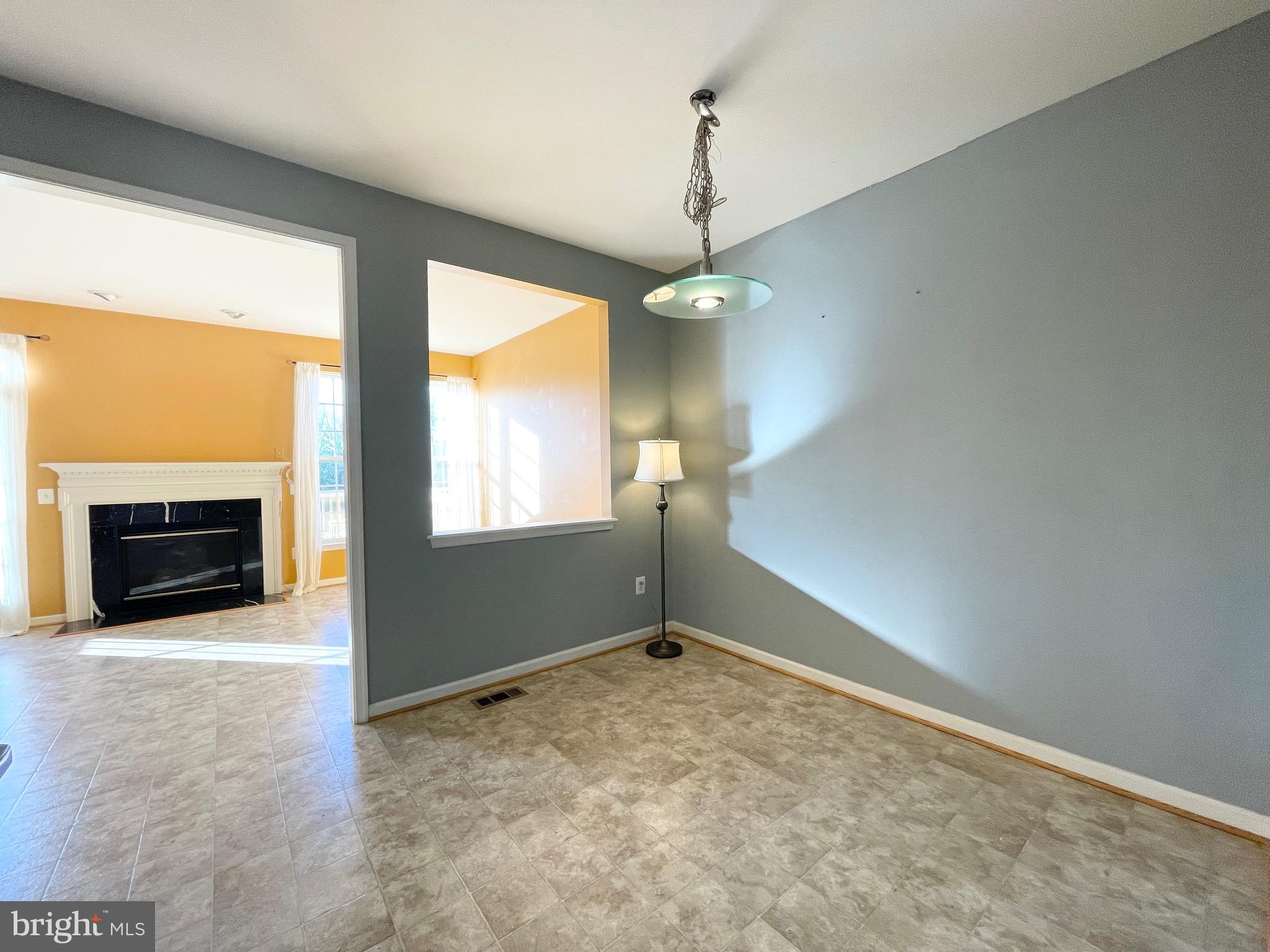 VILLAGES OF URBANA - Residential Lease