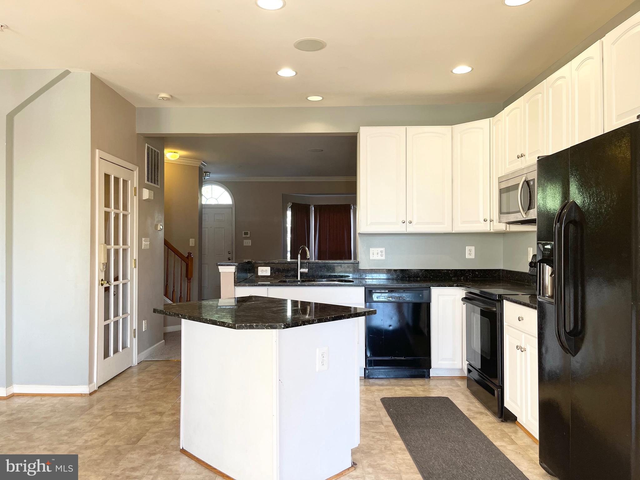 VILLAGES OF URBANA - Residential Lease