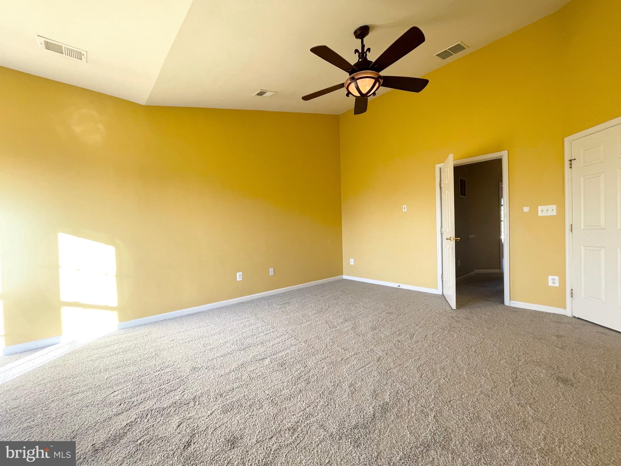 VILLAGES OF URBANA - Residential Lease