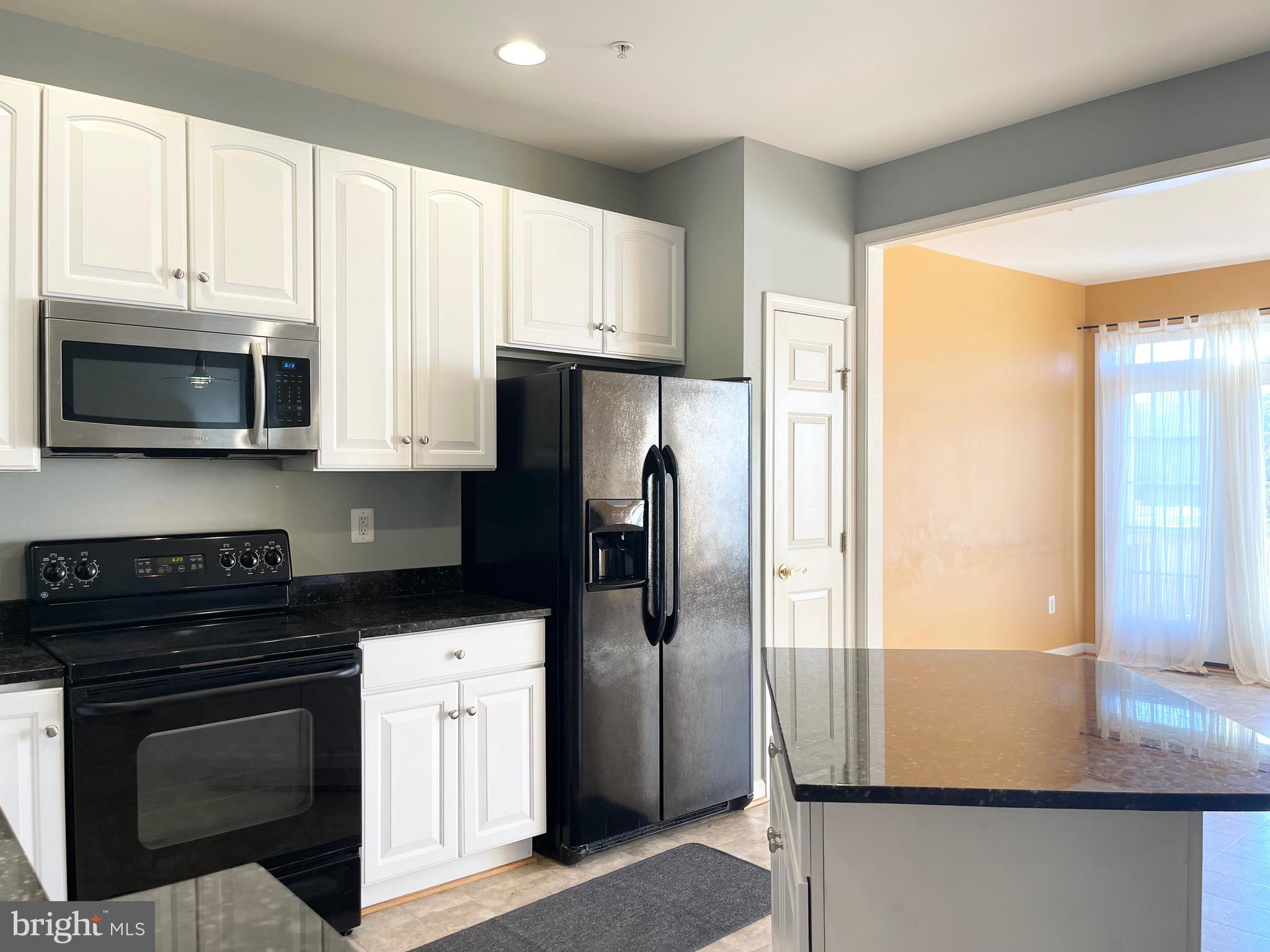 VILLAGES OF URBANA - Residential Lease