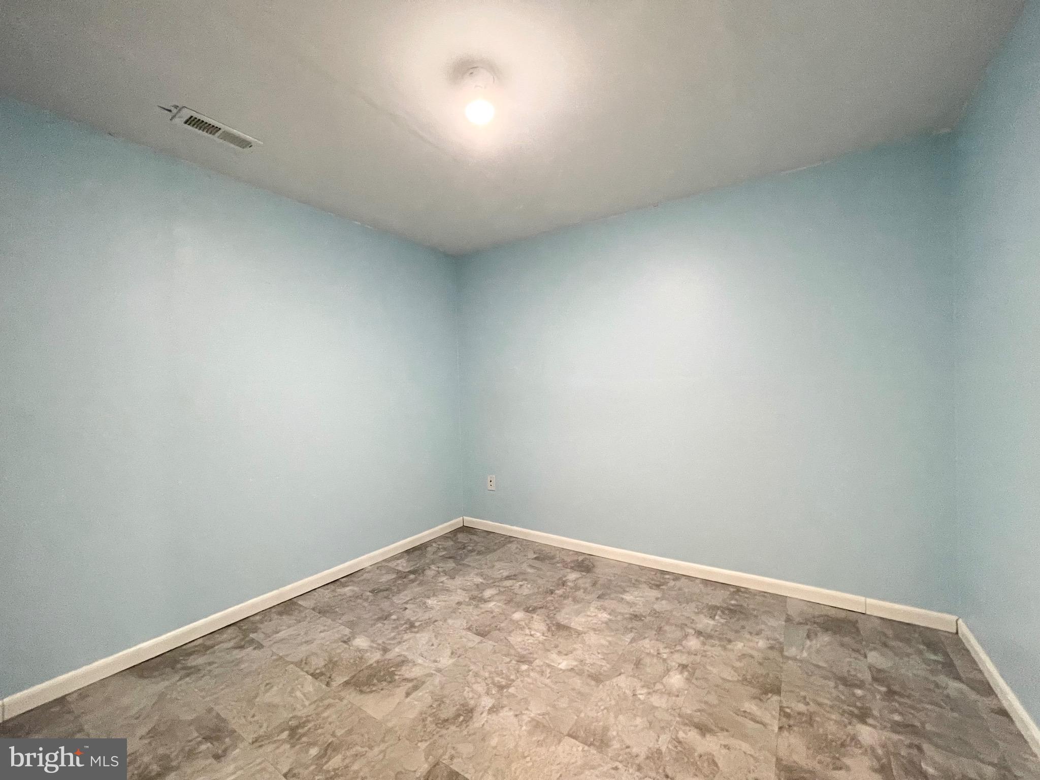 VILLAGES OF URBANA - Residential Lease