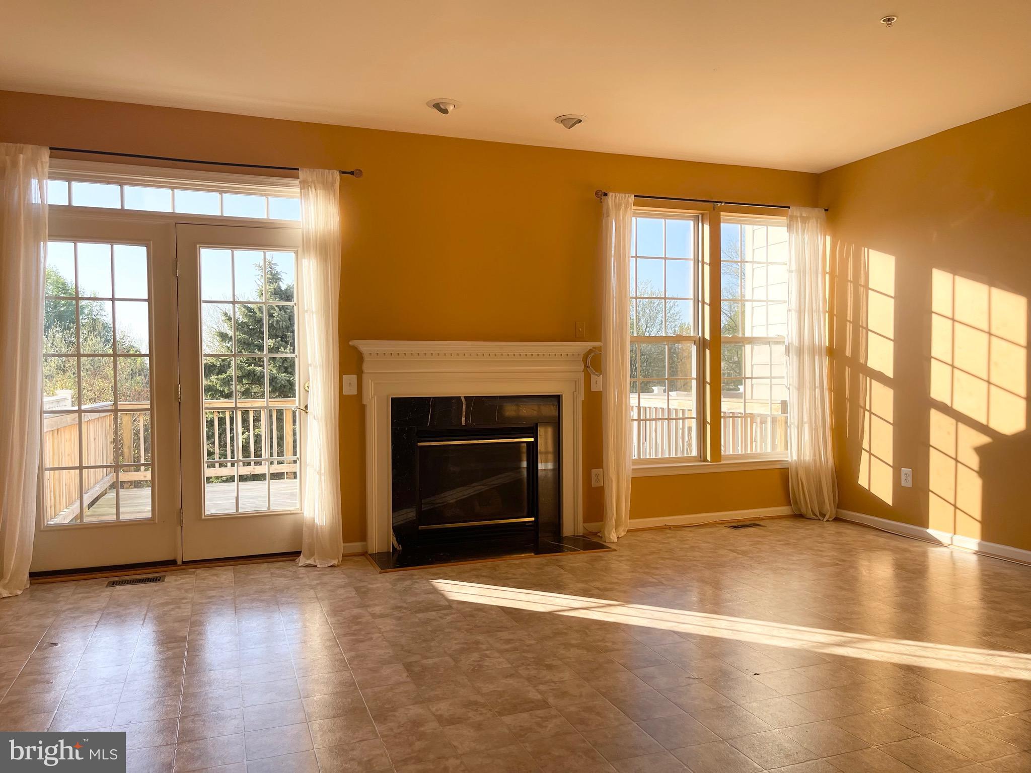 VILLAGES OF URBANA - Residential Lease