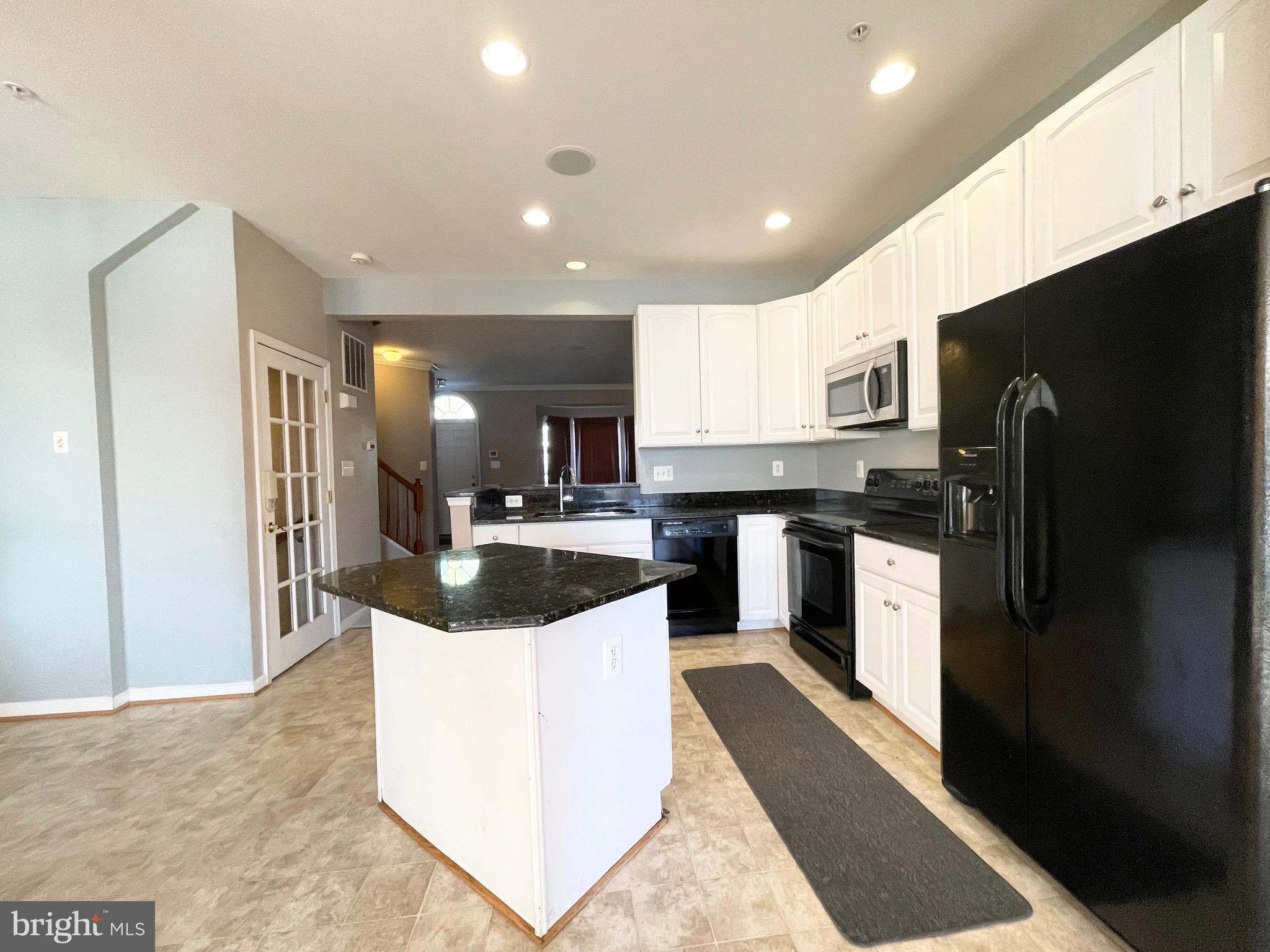 VILLAGES OF URBANA - Residential Lease