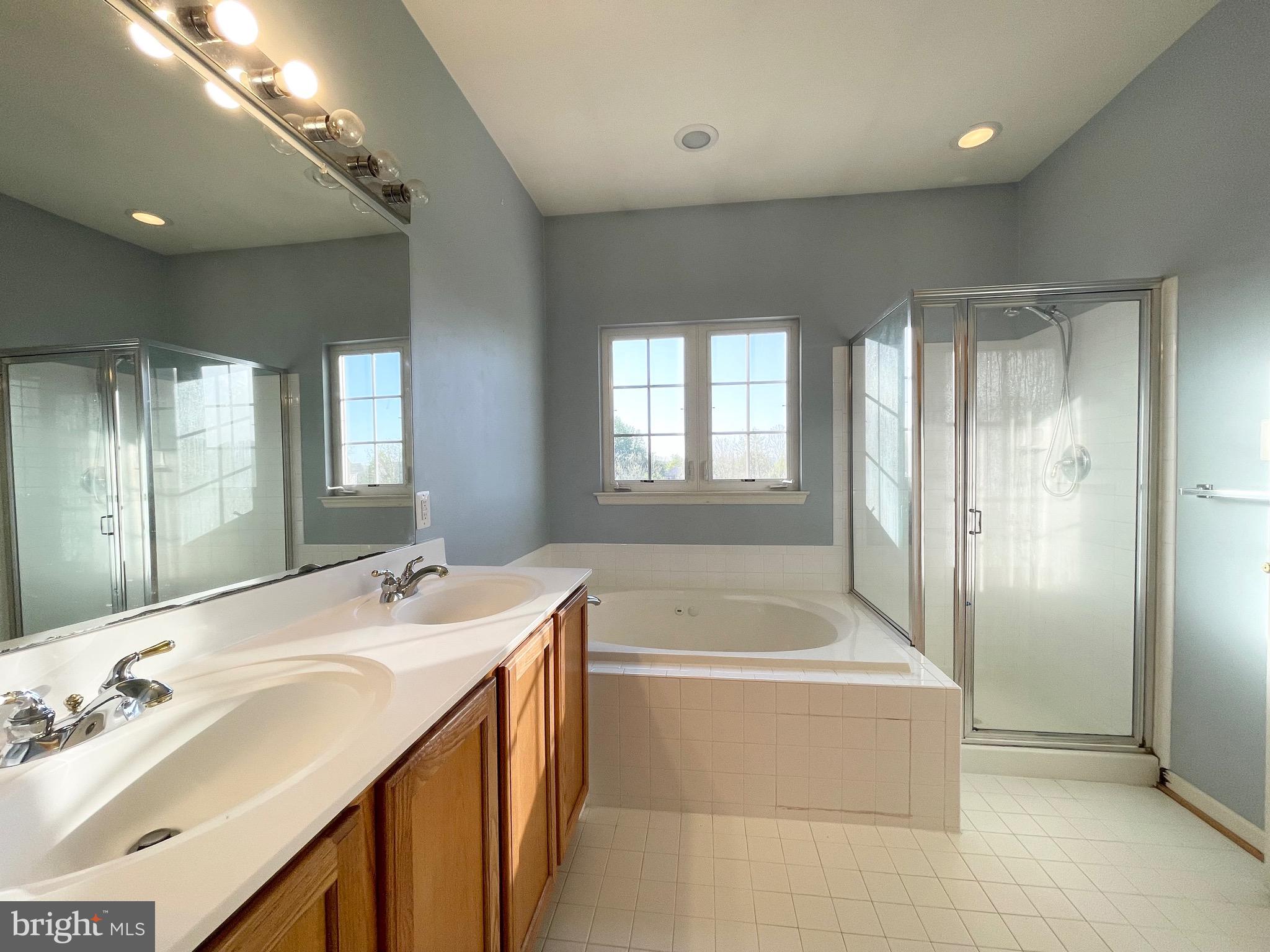 VILLAGES OF URBANA - Residential Lease