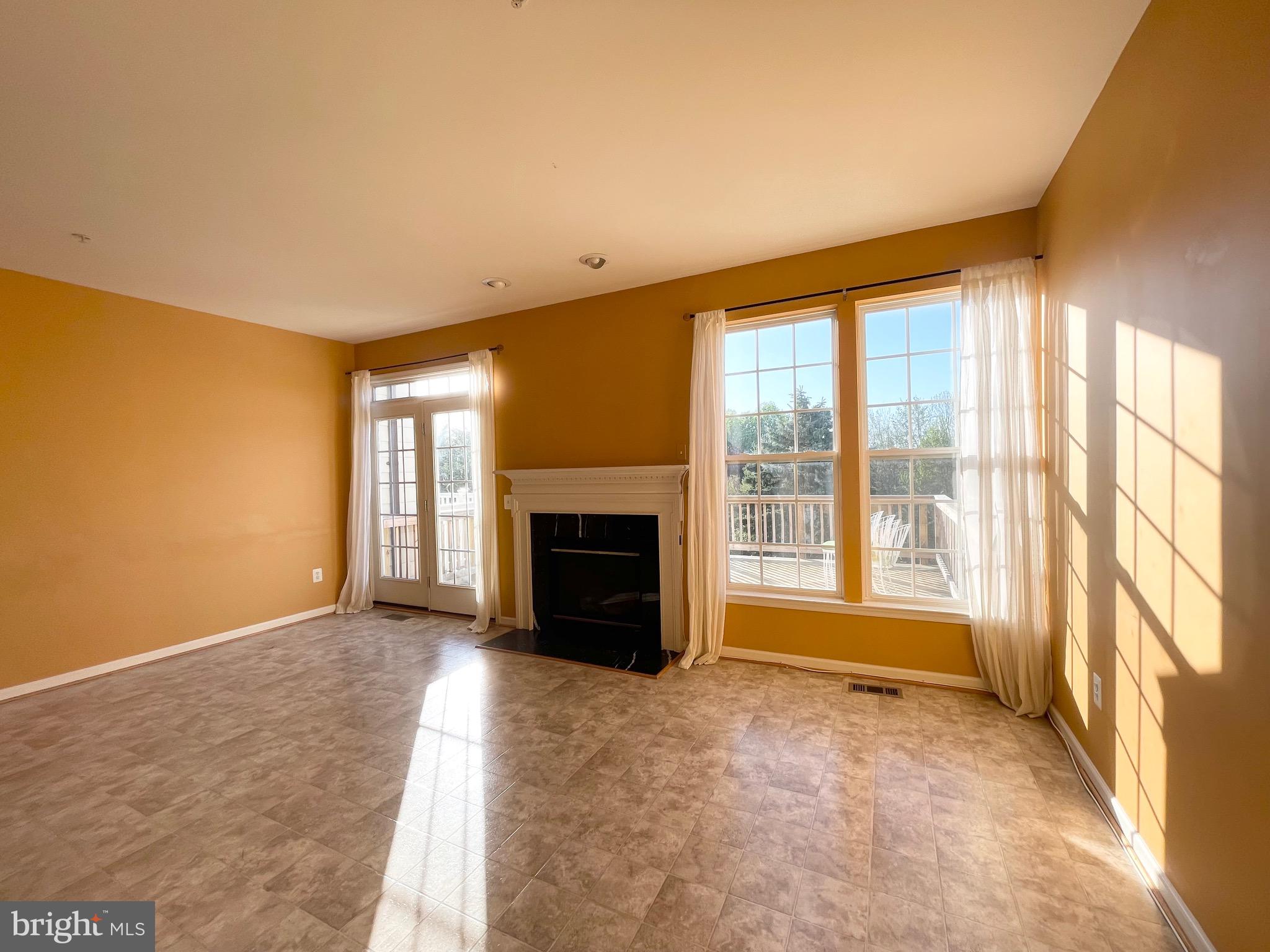 VILLAGES OF URBANA - Residential Lease