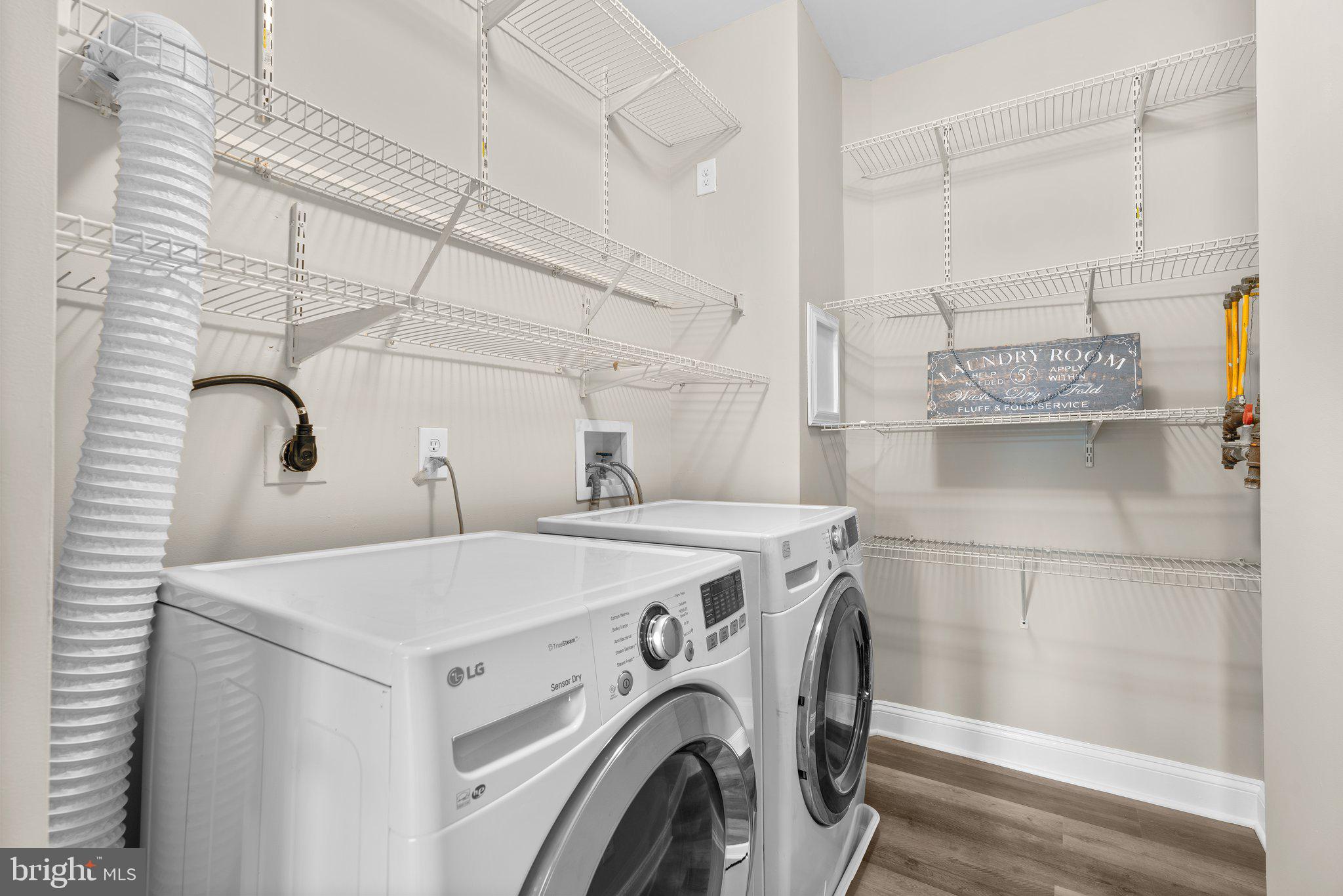 WAVERLY WOODS - Residential