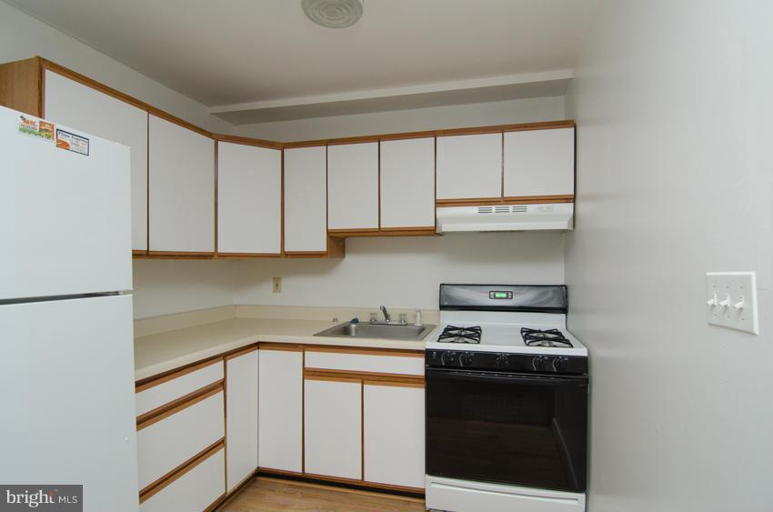 SOMERSET - Residential