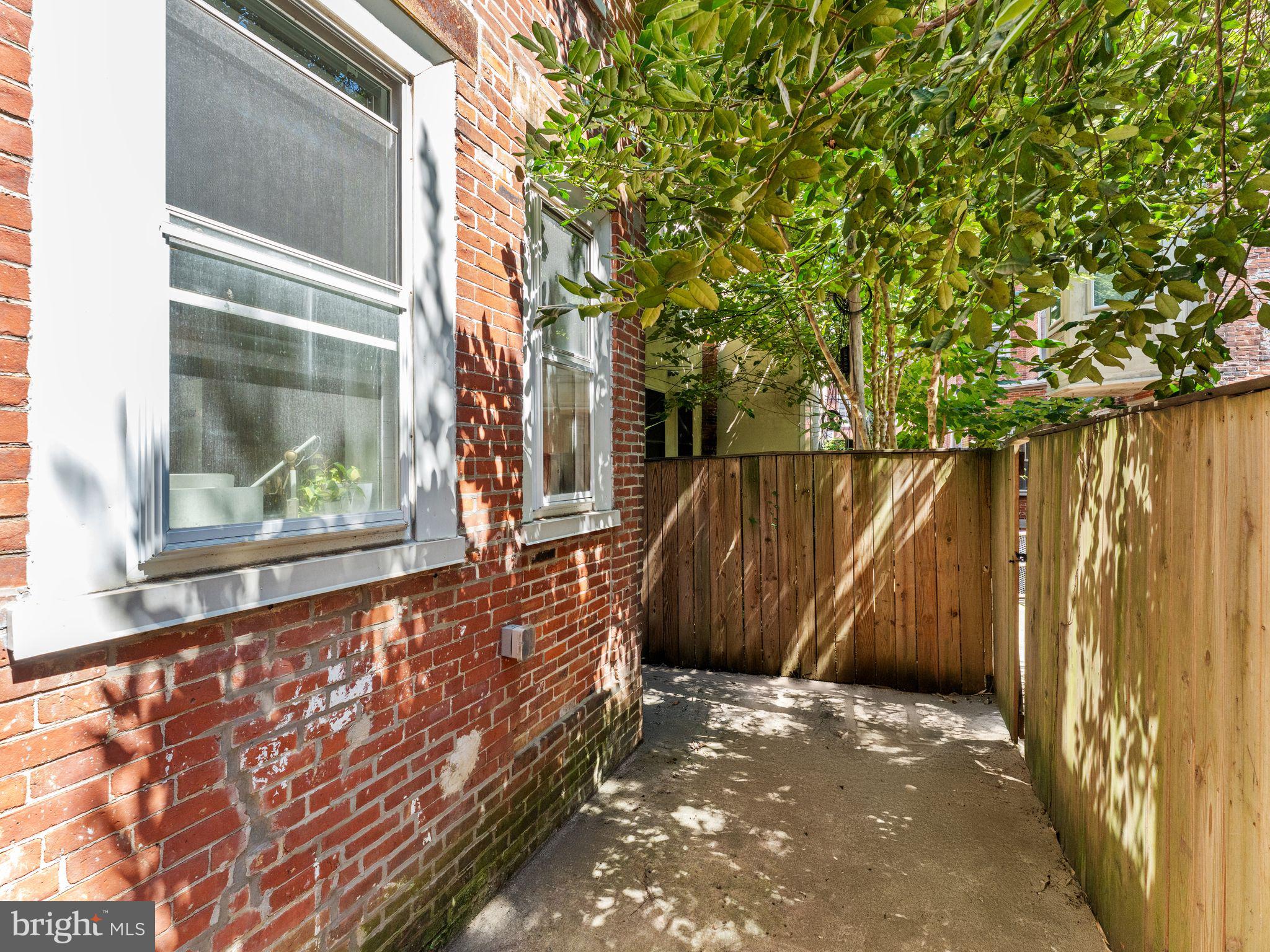 ART MUSEUM AREA - Residential