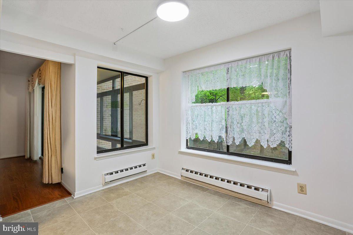 LEISURE WORLD - Residential