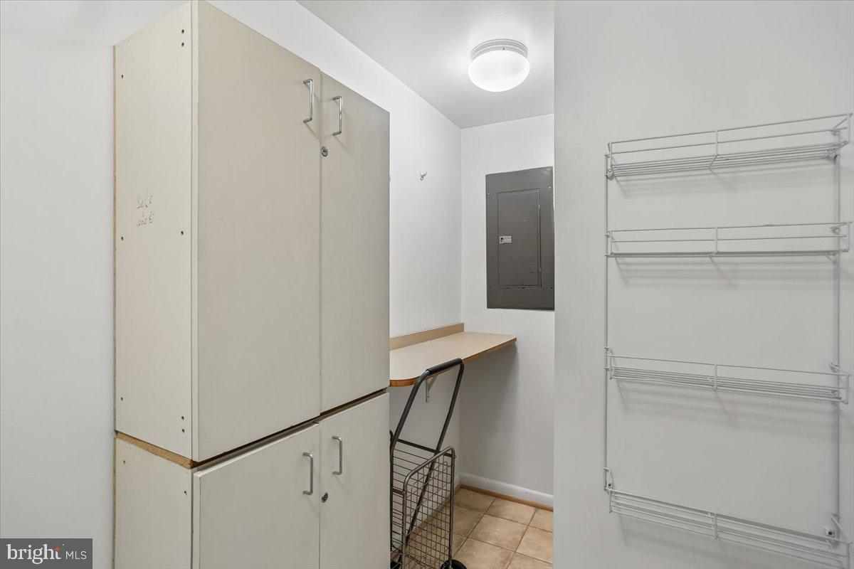 LEISURE WORLD - Residential