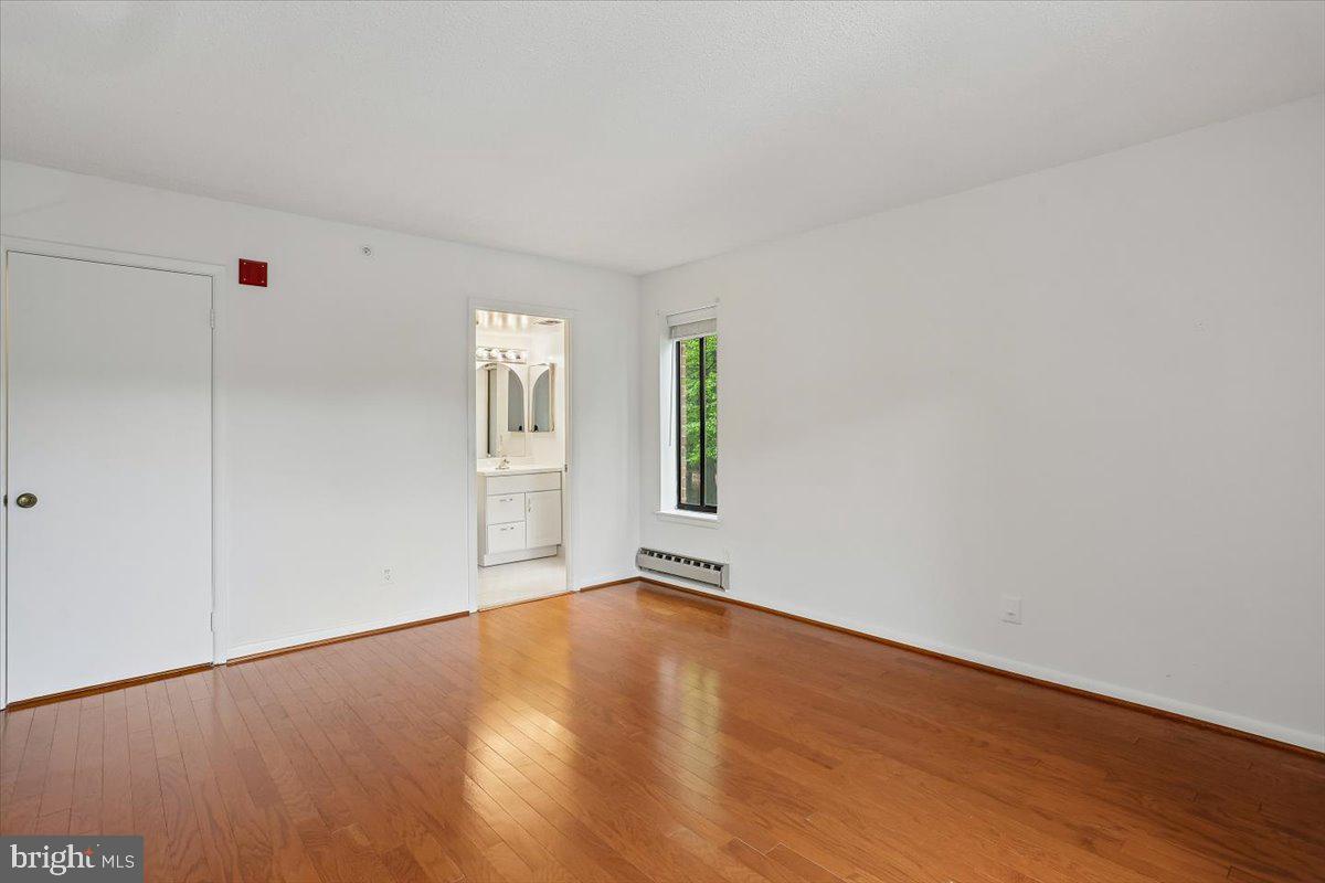 LEISURE WORLD - Residential
