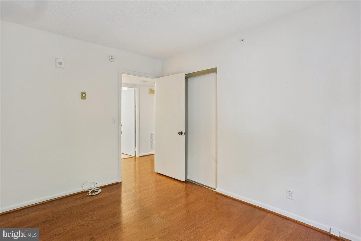 LEISURE WORLD - Residential