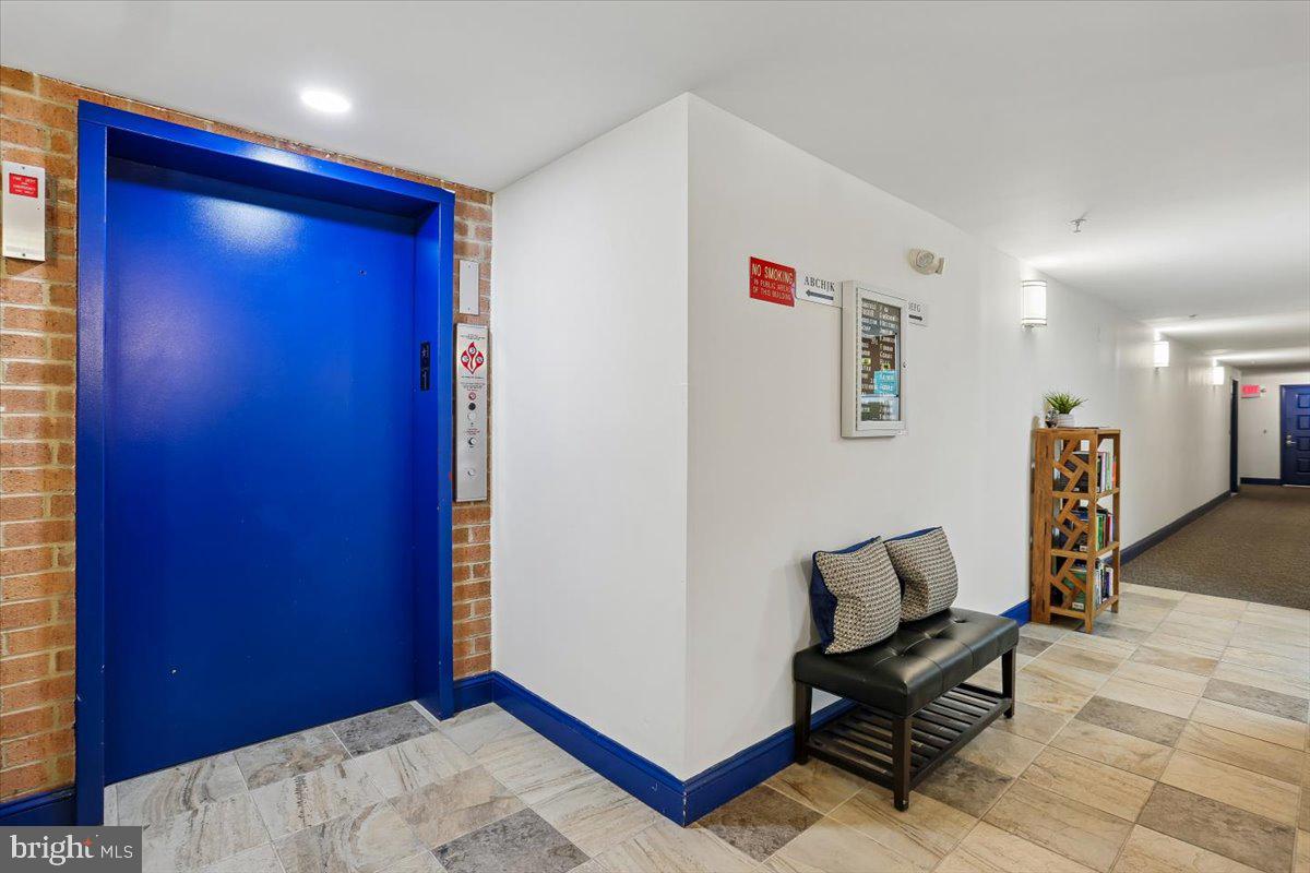 LEISURE WORLD - Residential